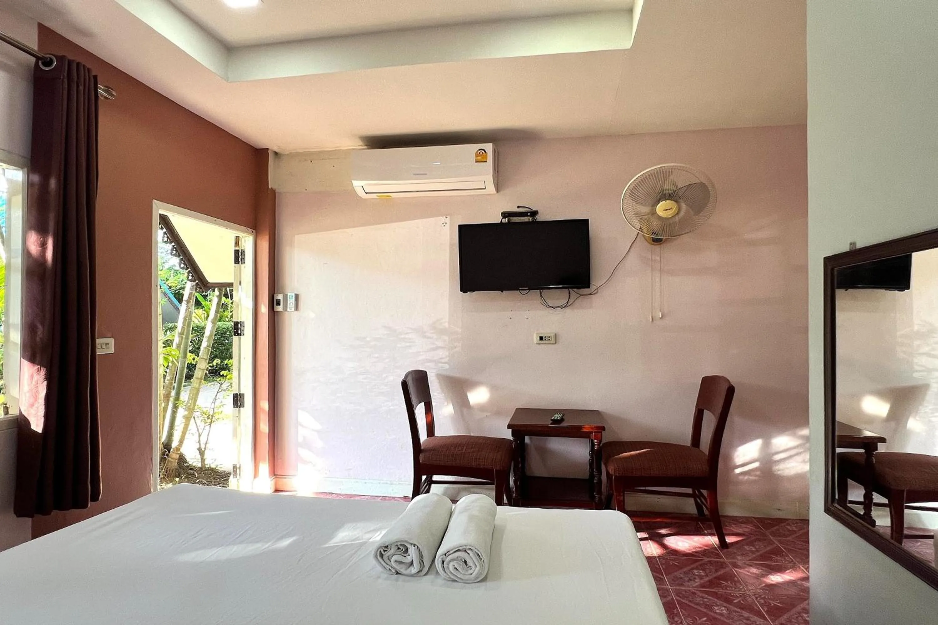 Photo of the whole room in Saithong Resort