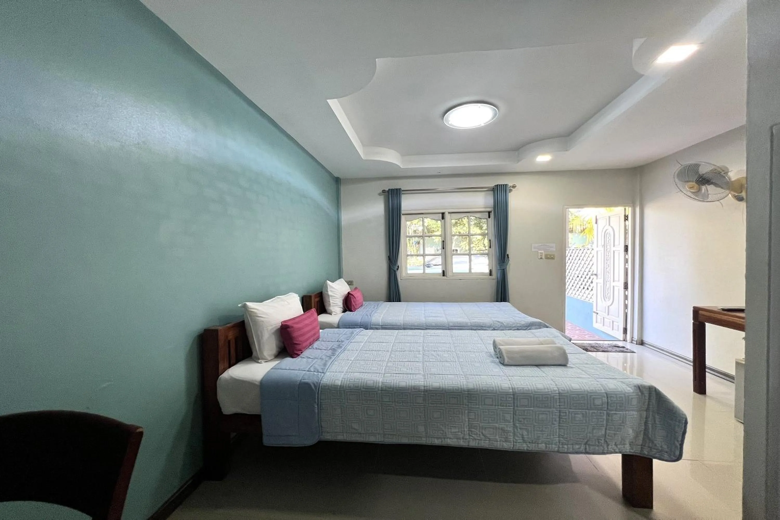 Bed in Saithong Resort