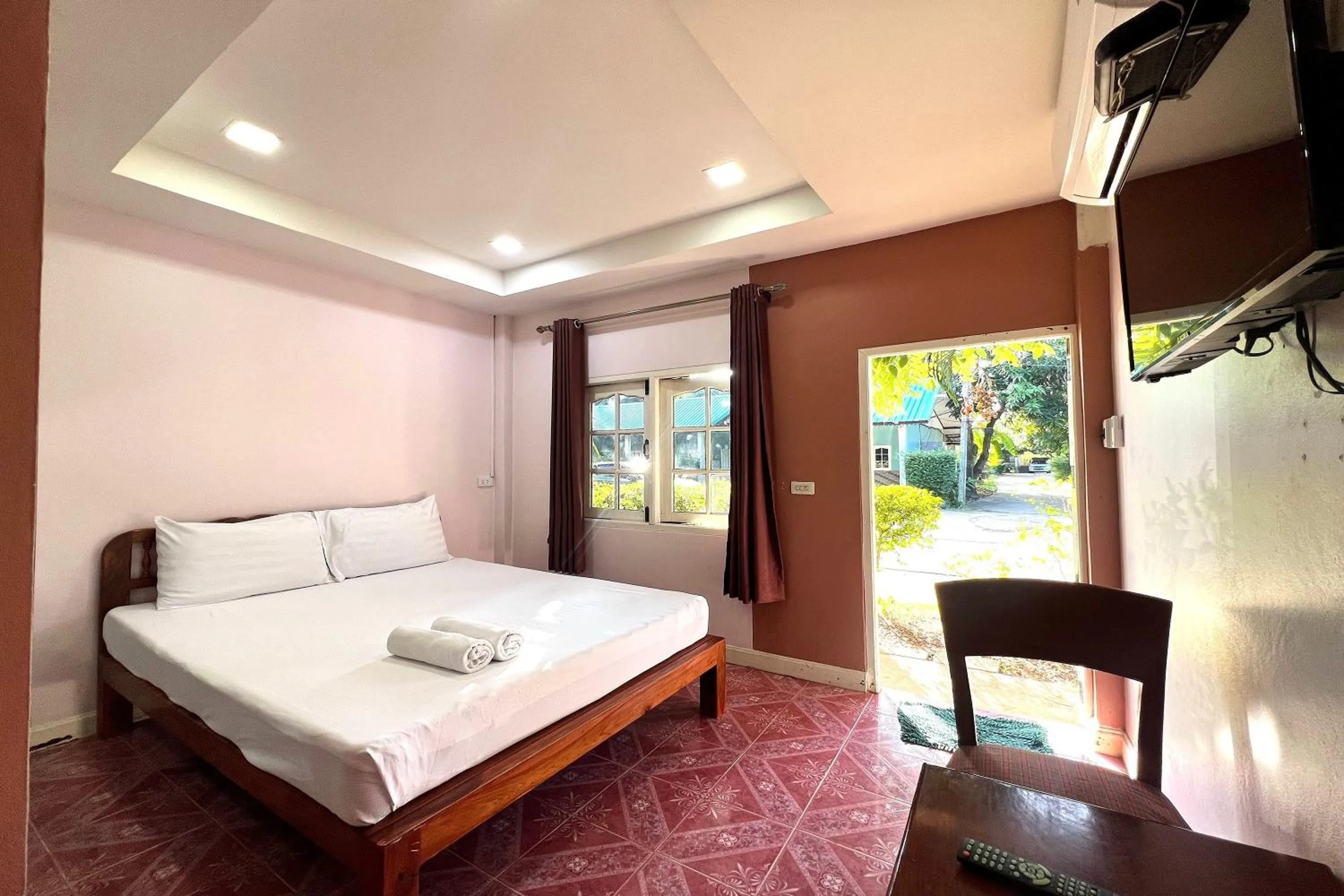 Bed in Saithong Resort