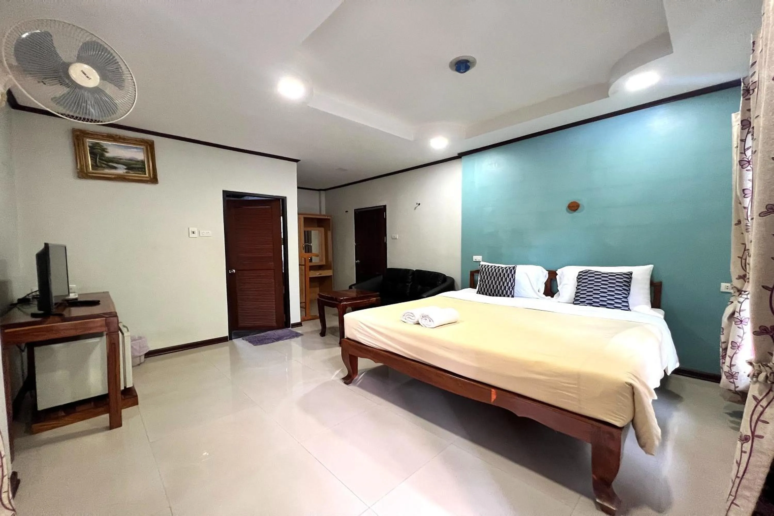 Bed in Saithong Resort