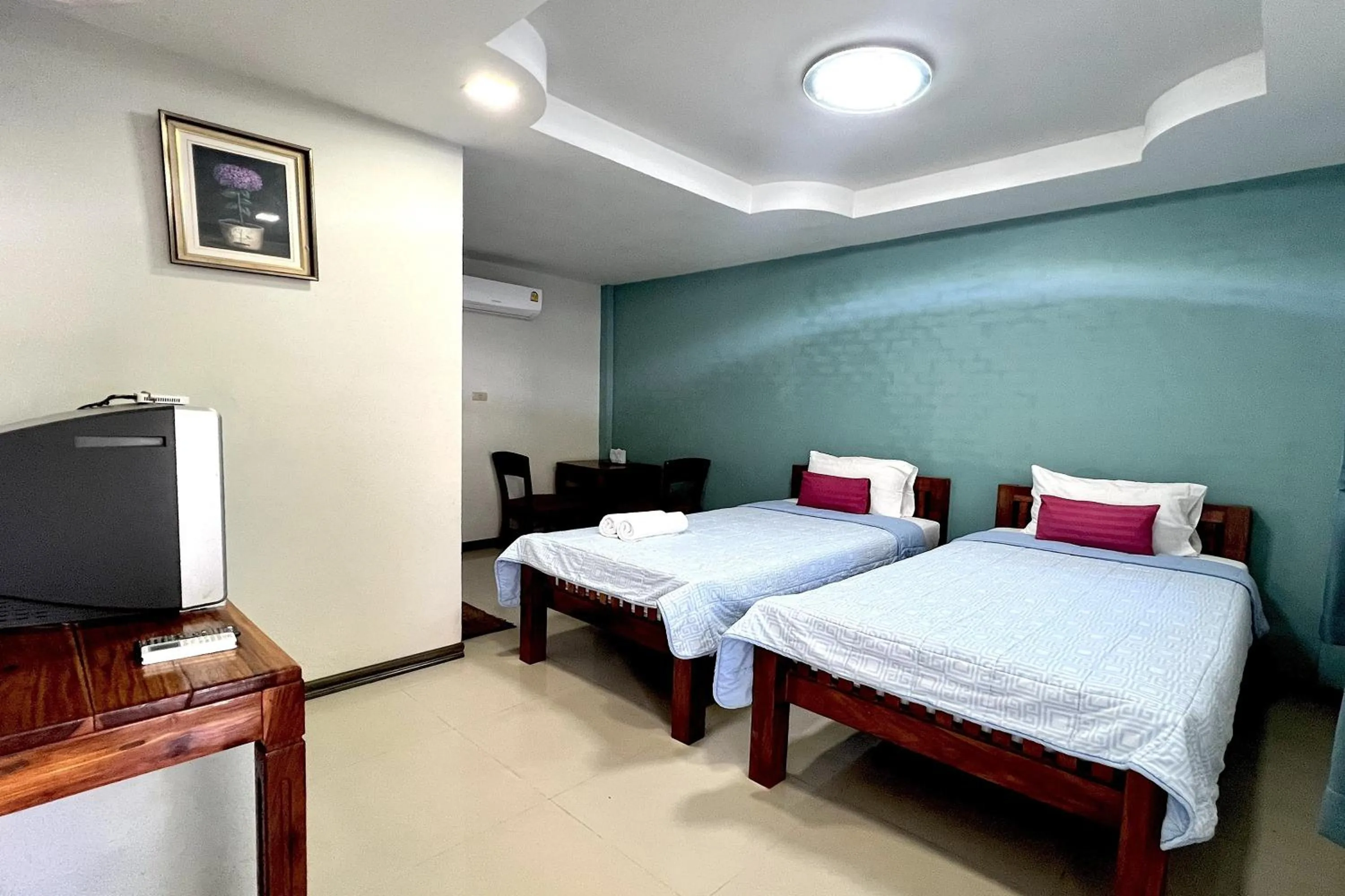 Bed in Saithong Resort