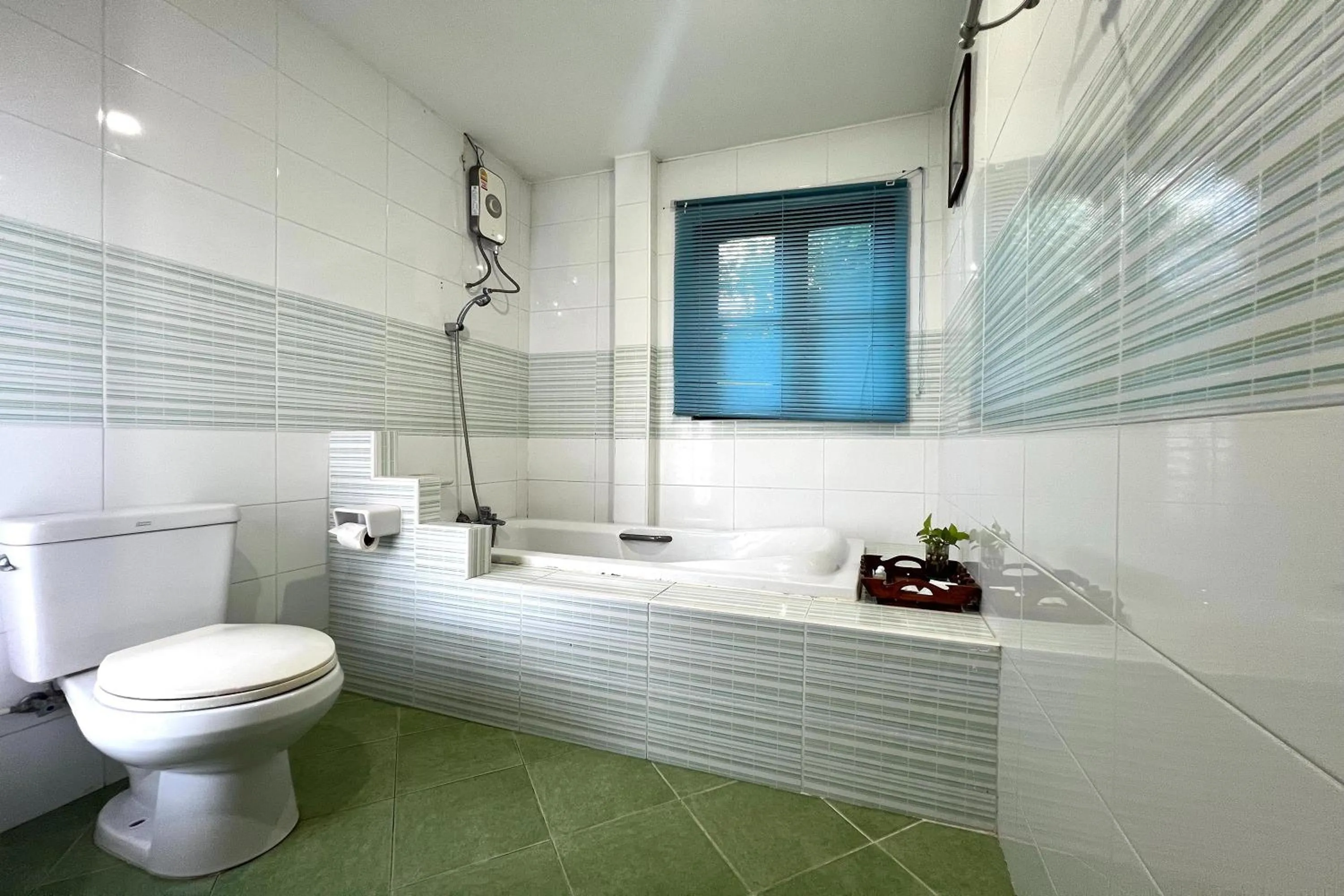 Shower in Saithong Resort