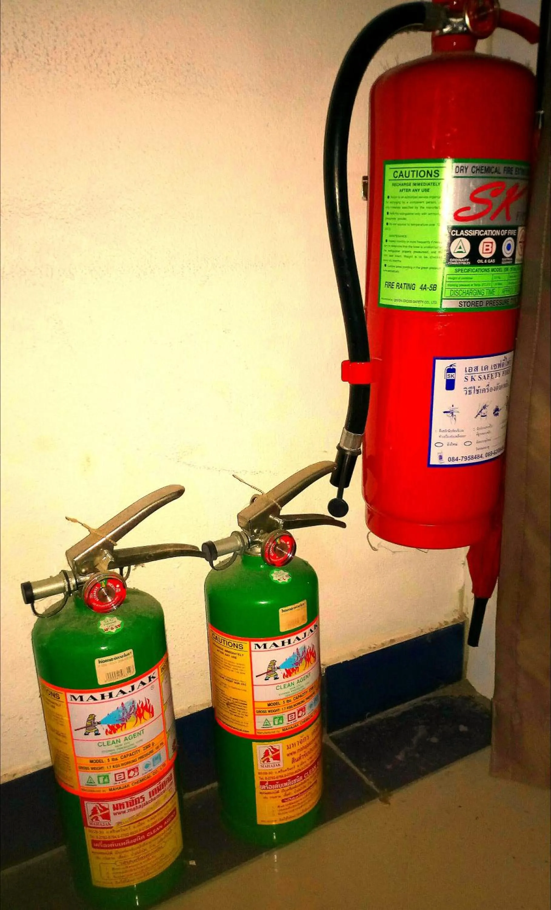 Logo/Certificate/Sign in Jomtien Hostel