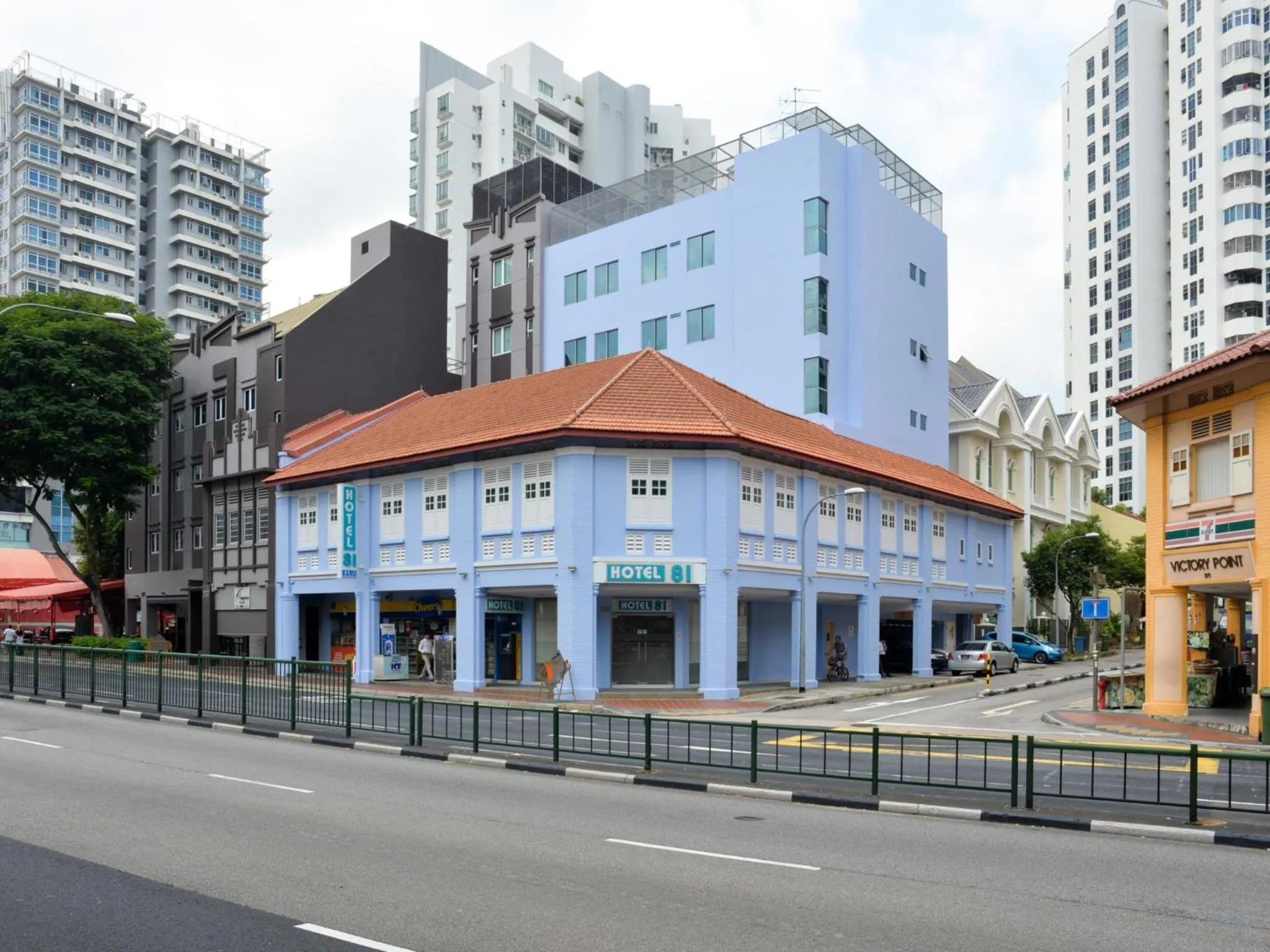 Property building in Hotel 81 Fuji