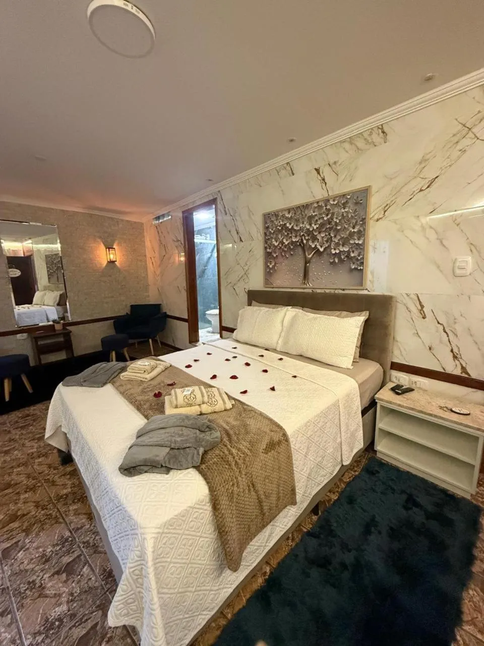 Large Double Room in Pousada Beira Rio
