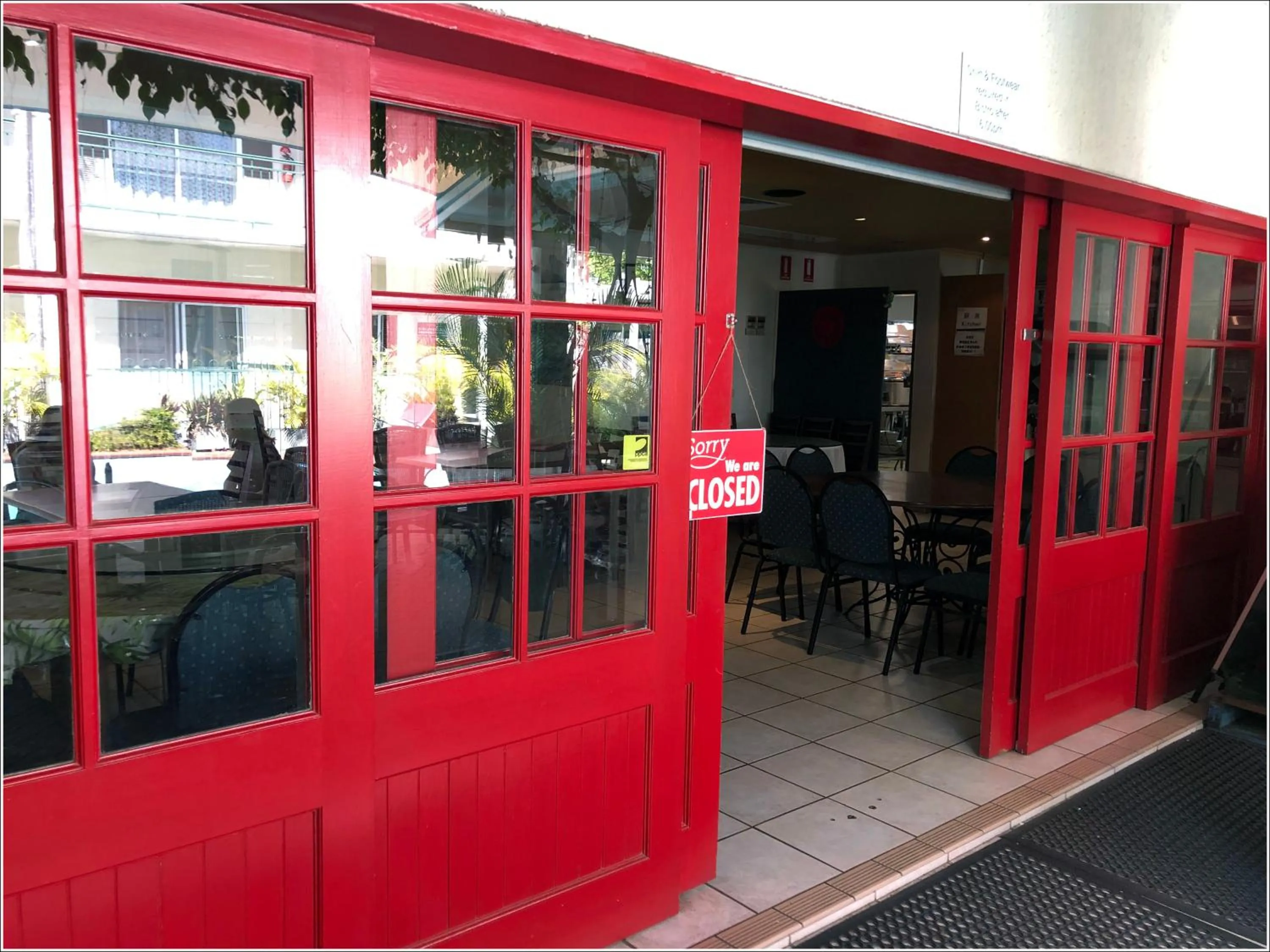 Restaurant/places to eat in Crystal Garden Resort & Restaurant