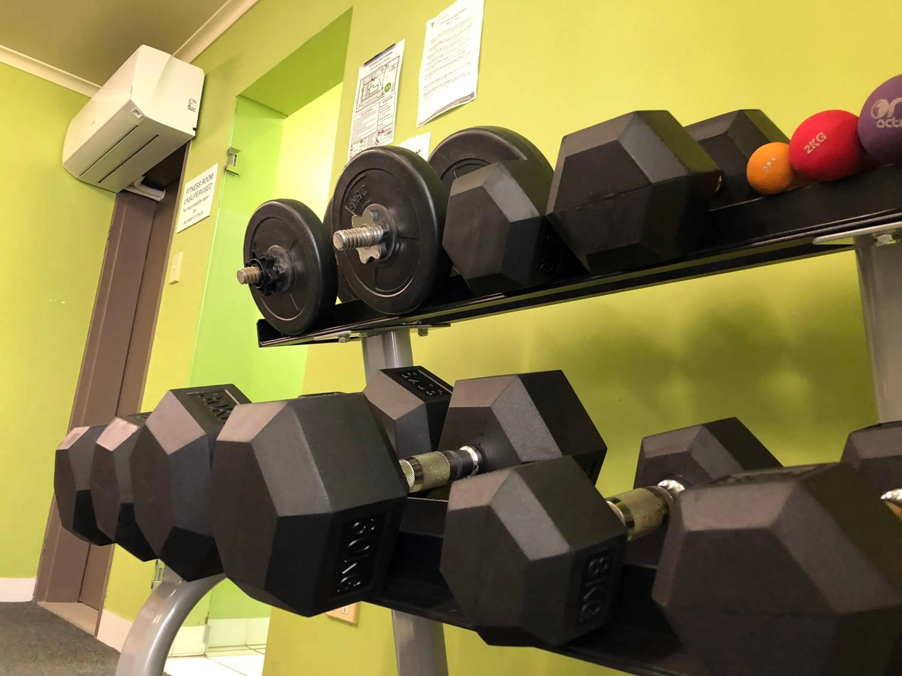 Fitness centre/facilities in Crystal Garden Resort & Restaurant