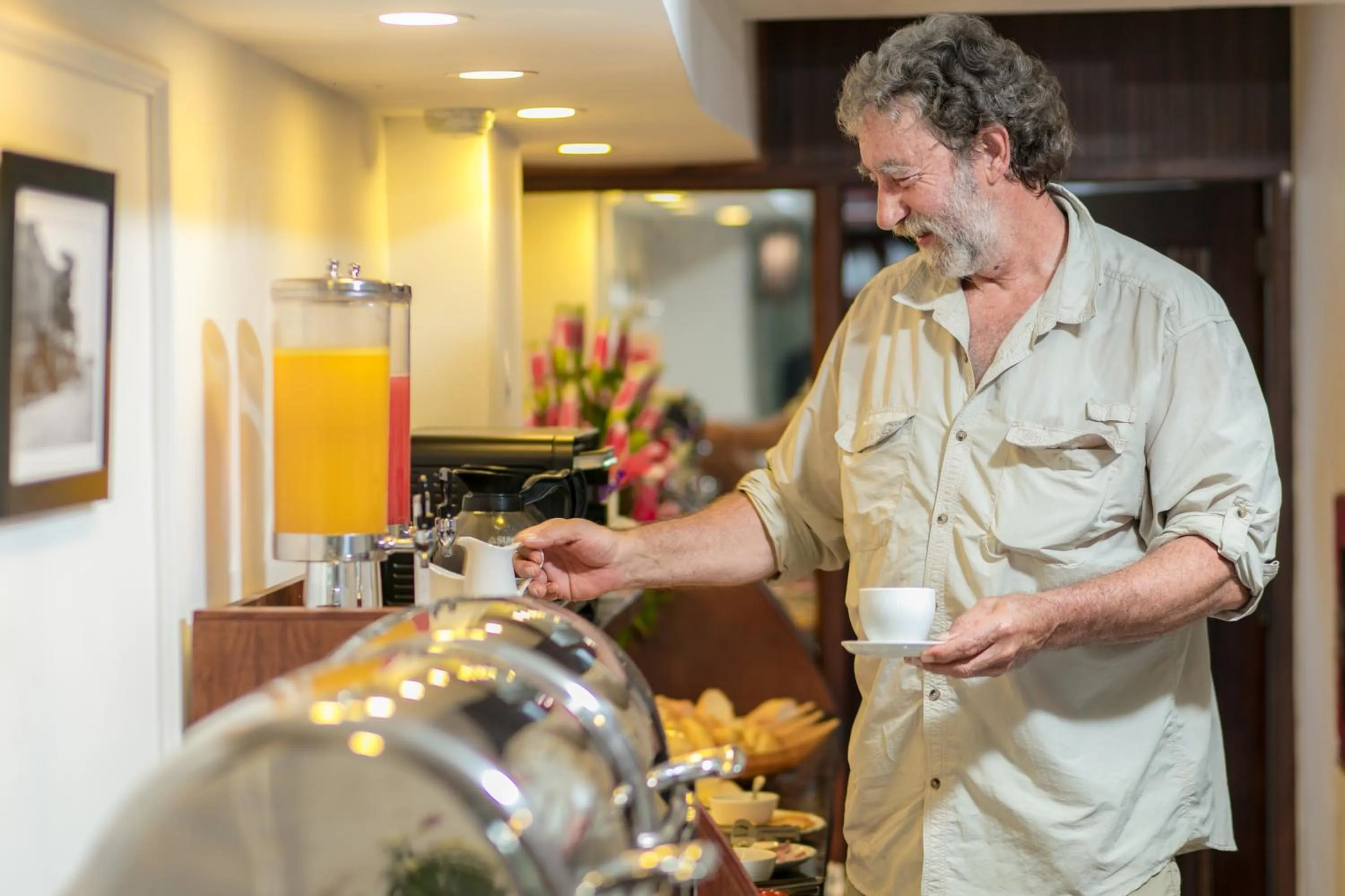 Restaurant/places to eat in Vision Premier Hotel & Spa