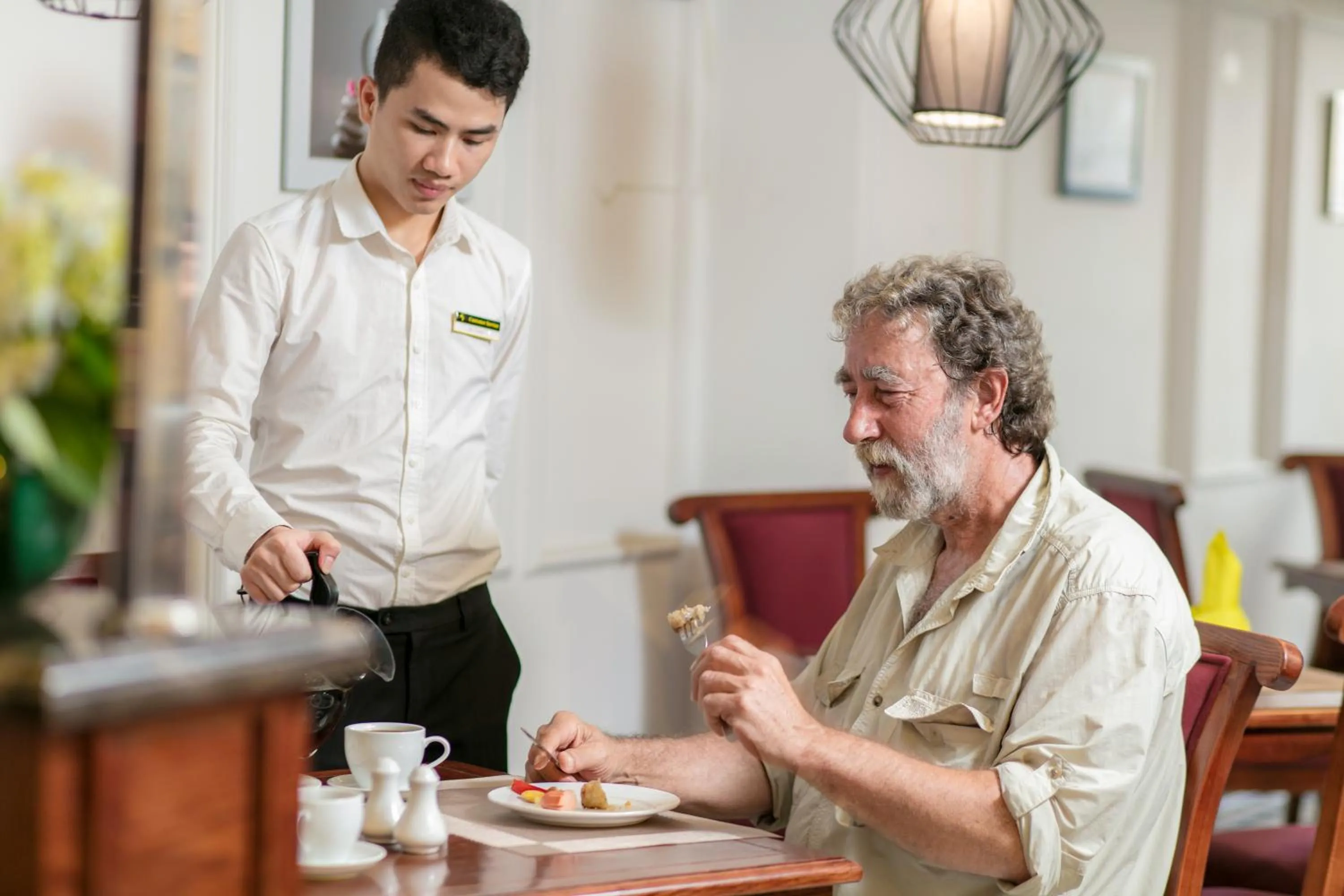 Restaurant/places to eat in Vision Premier Hotel & Spa