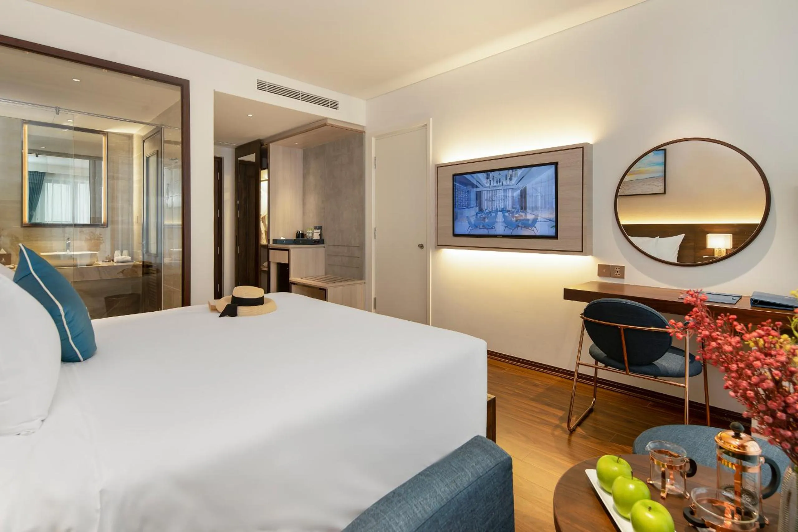 Bed in Canvas Danang Beach Hotel