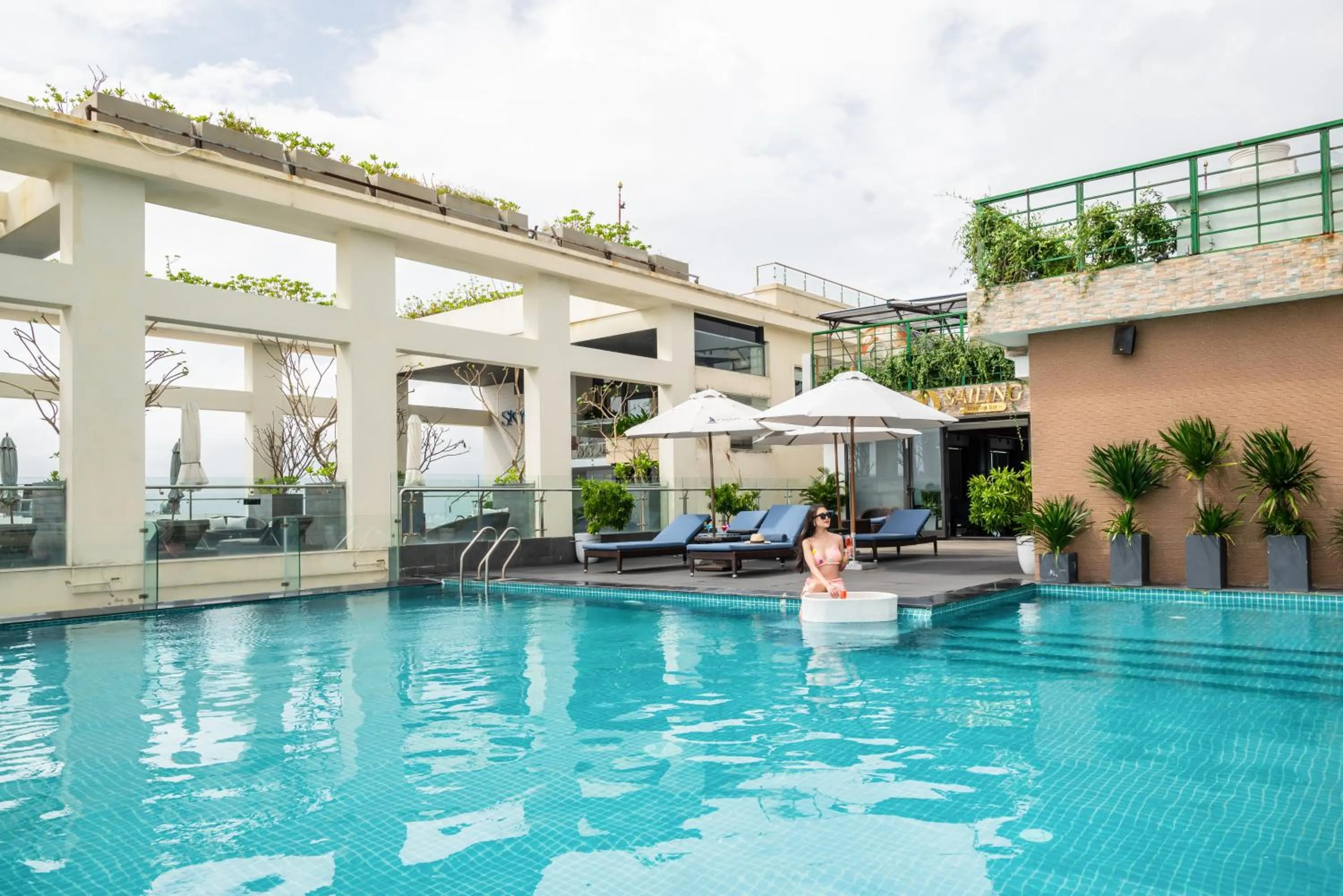 Swimming pool in Canvas Danang Beach Hotel