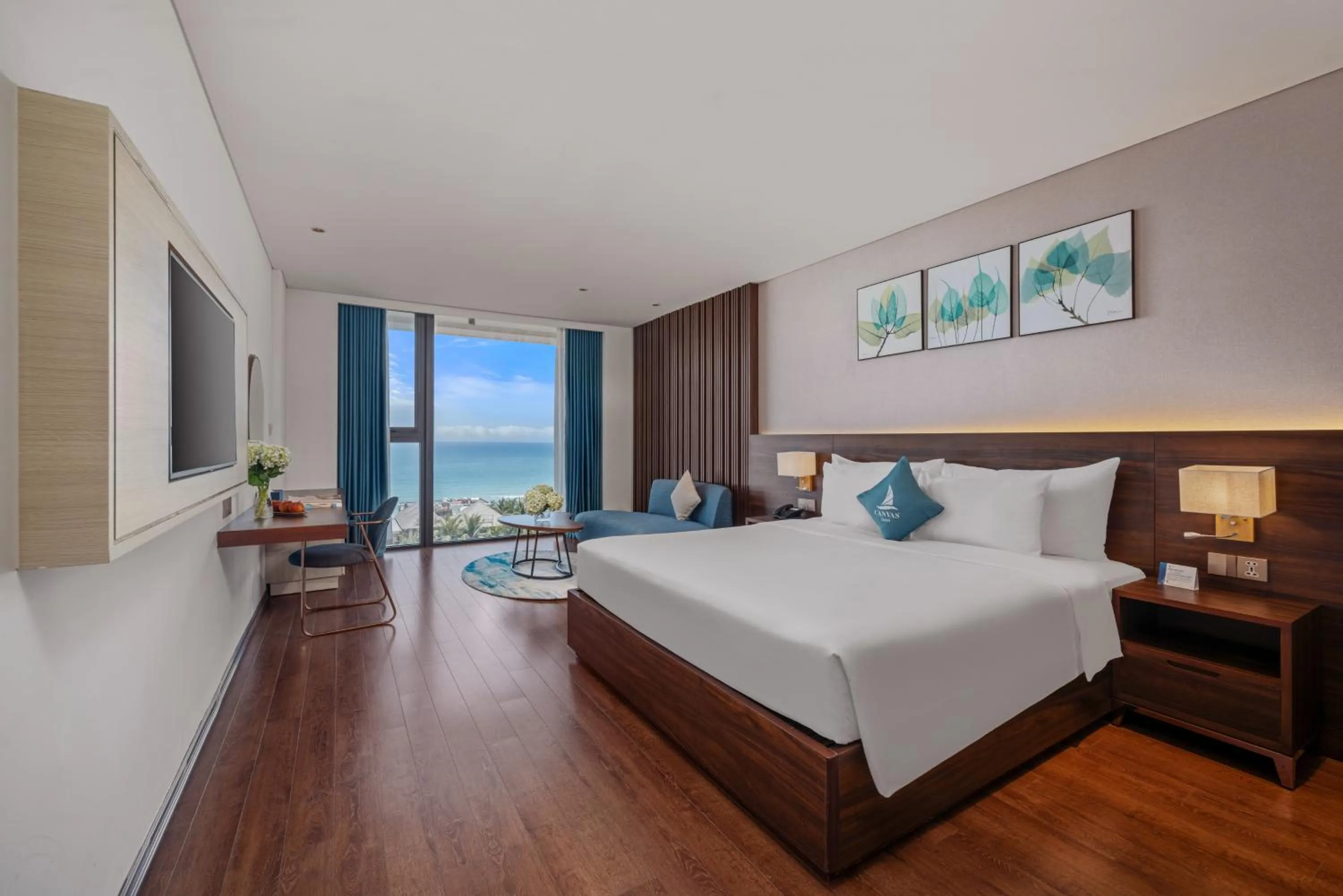 Bedroom, Bed in Canvas Danang Beach Hotel