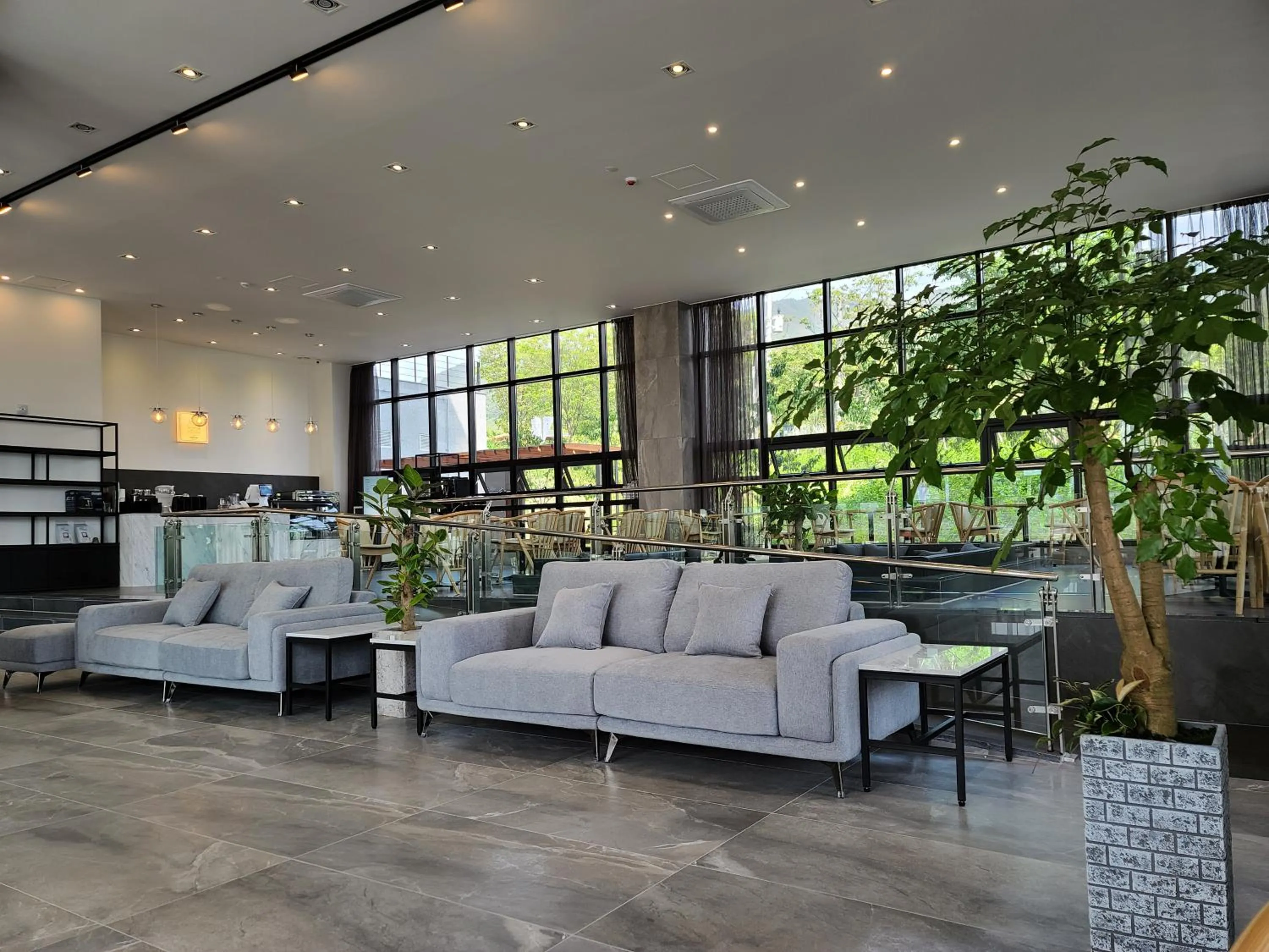 Restaurant/places to eat in Hotel Ohevday