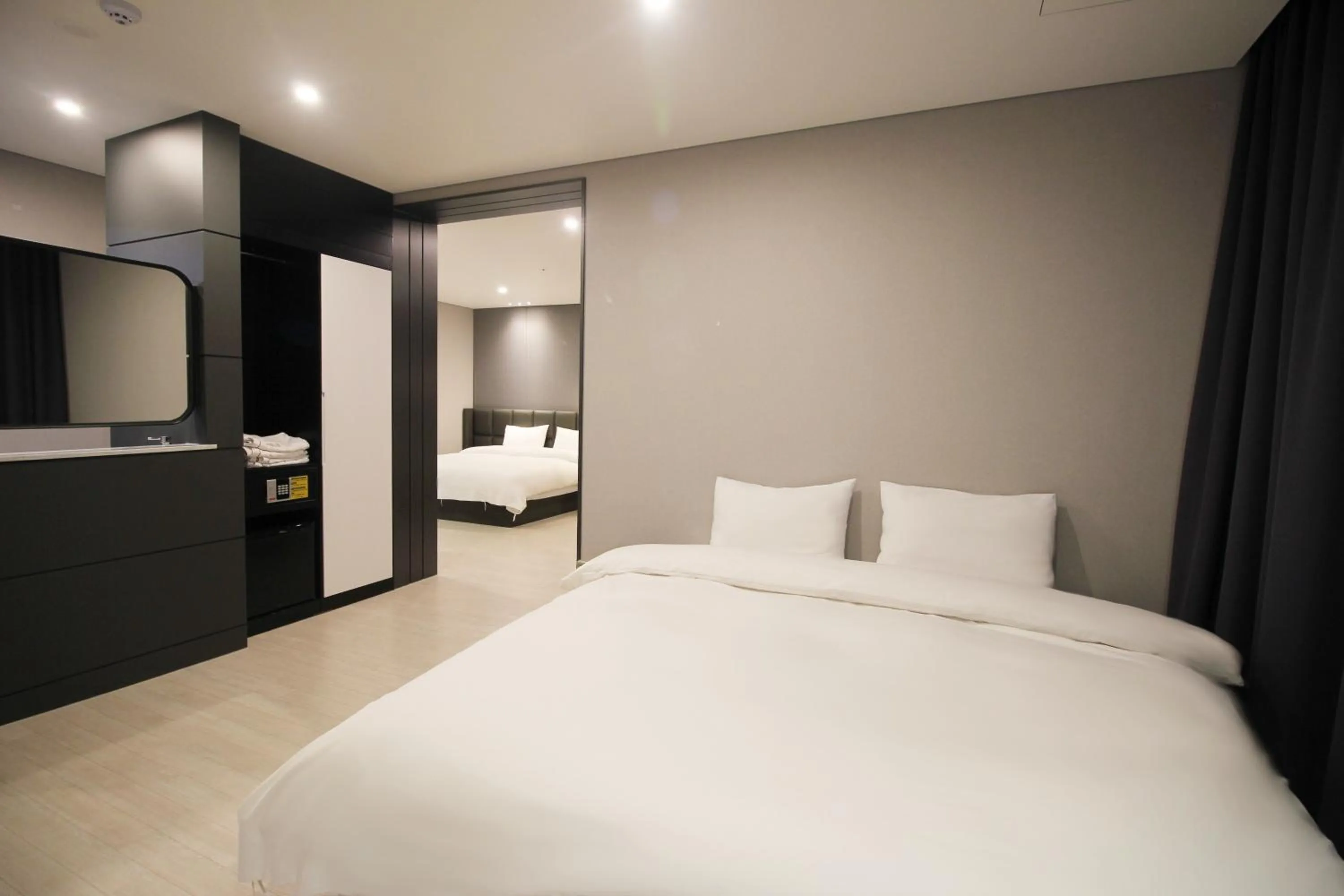 Bed in Hotel Ohevday