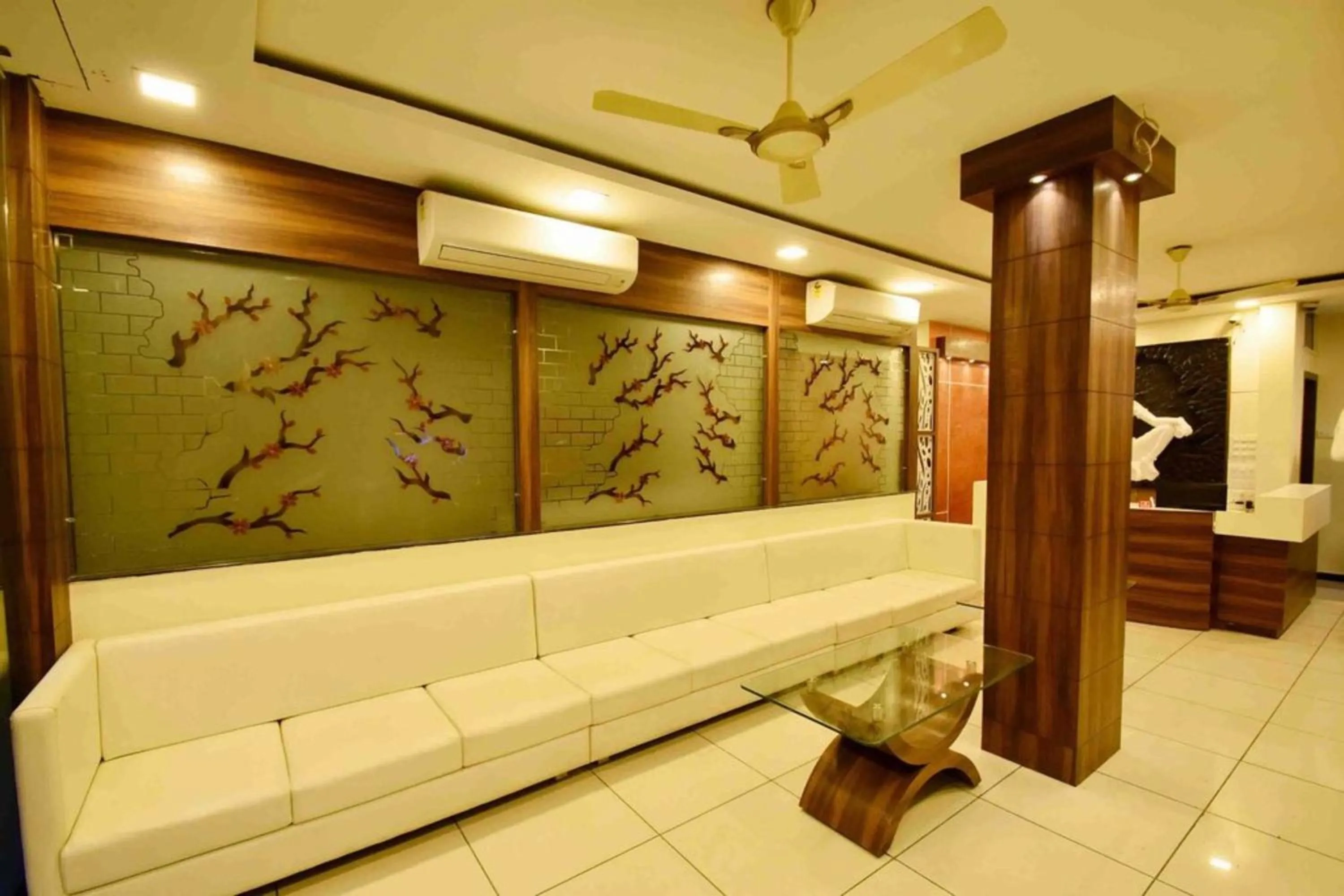 Lobby or reception in Hotel Satyug