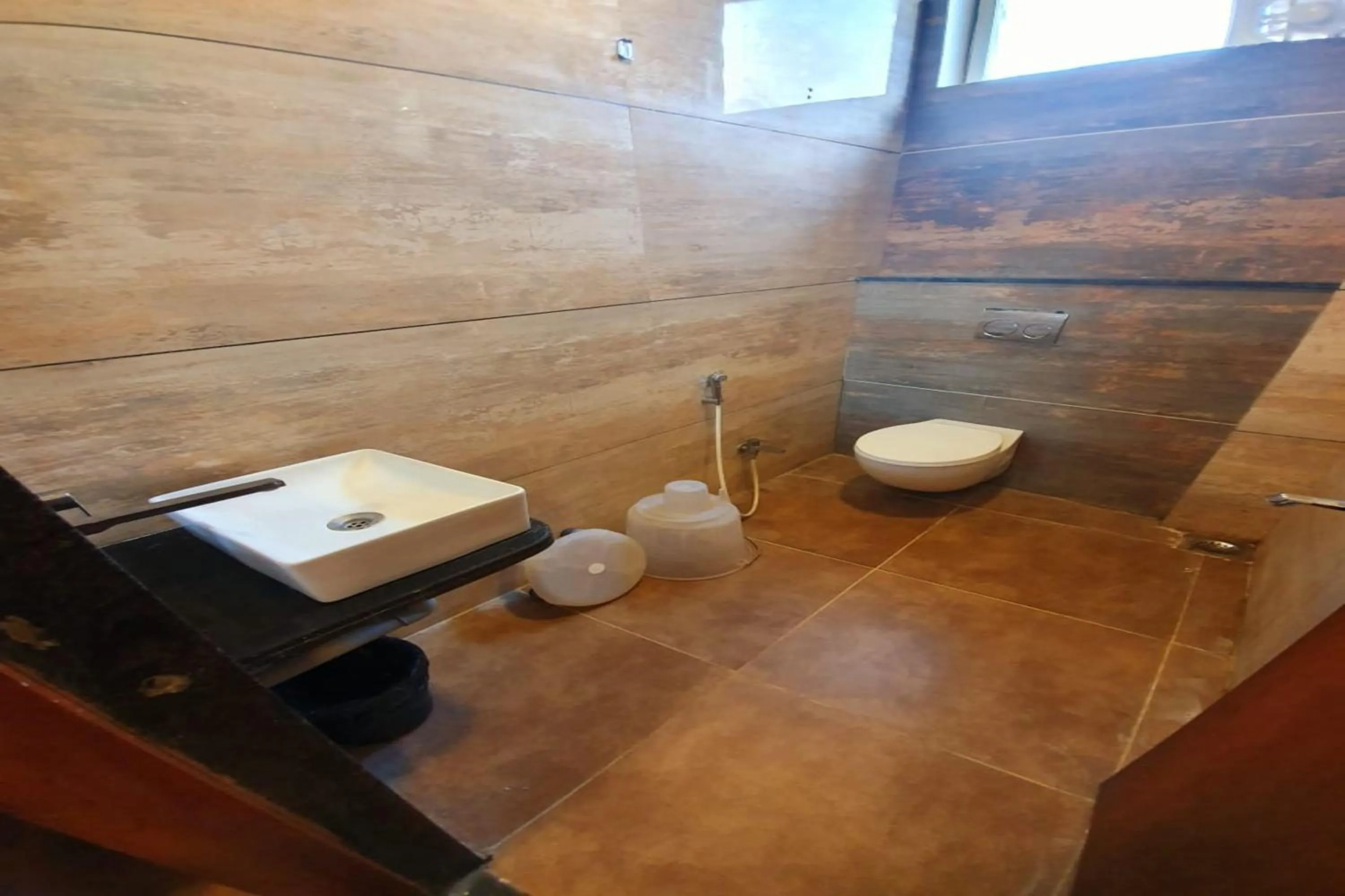 Bathroom in Hotel Satyug