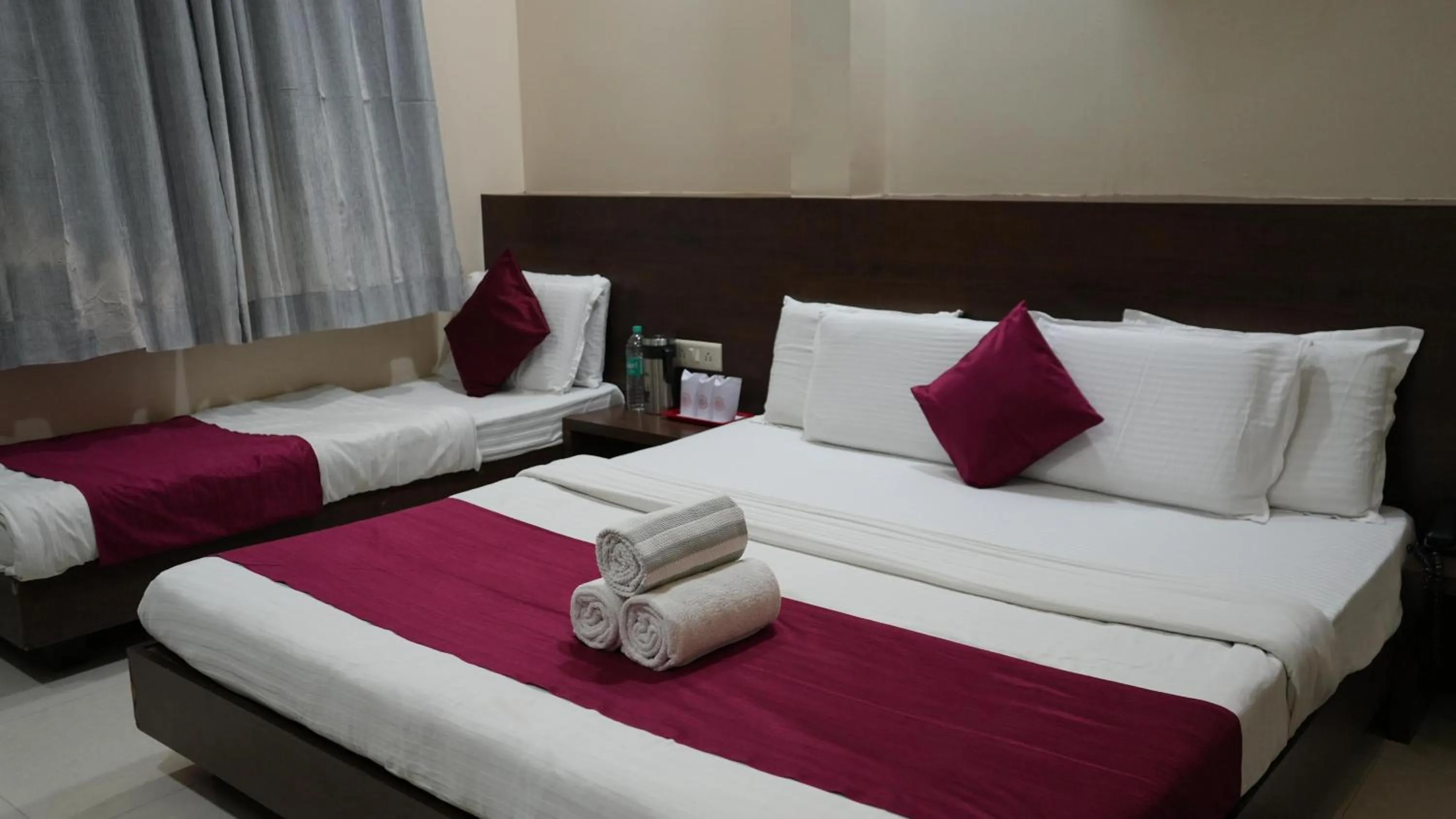 Bedroom, Bed in Hotel Satyug