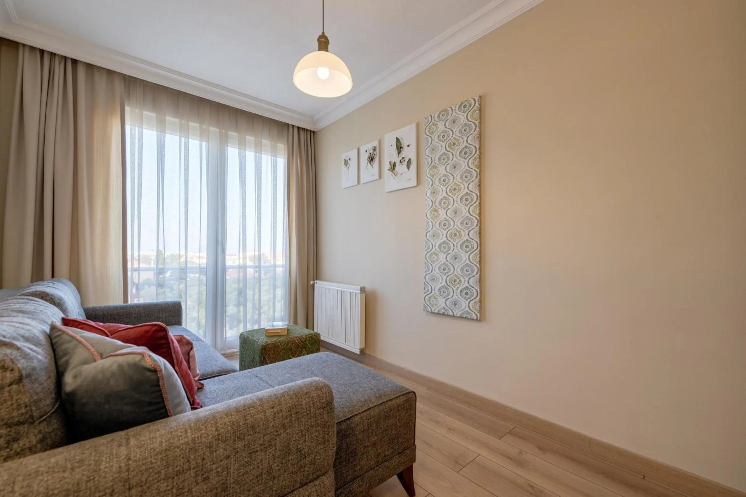 Living room in Gurel Garden House