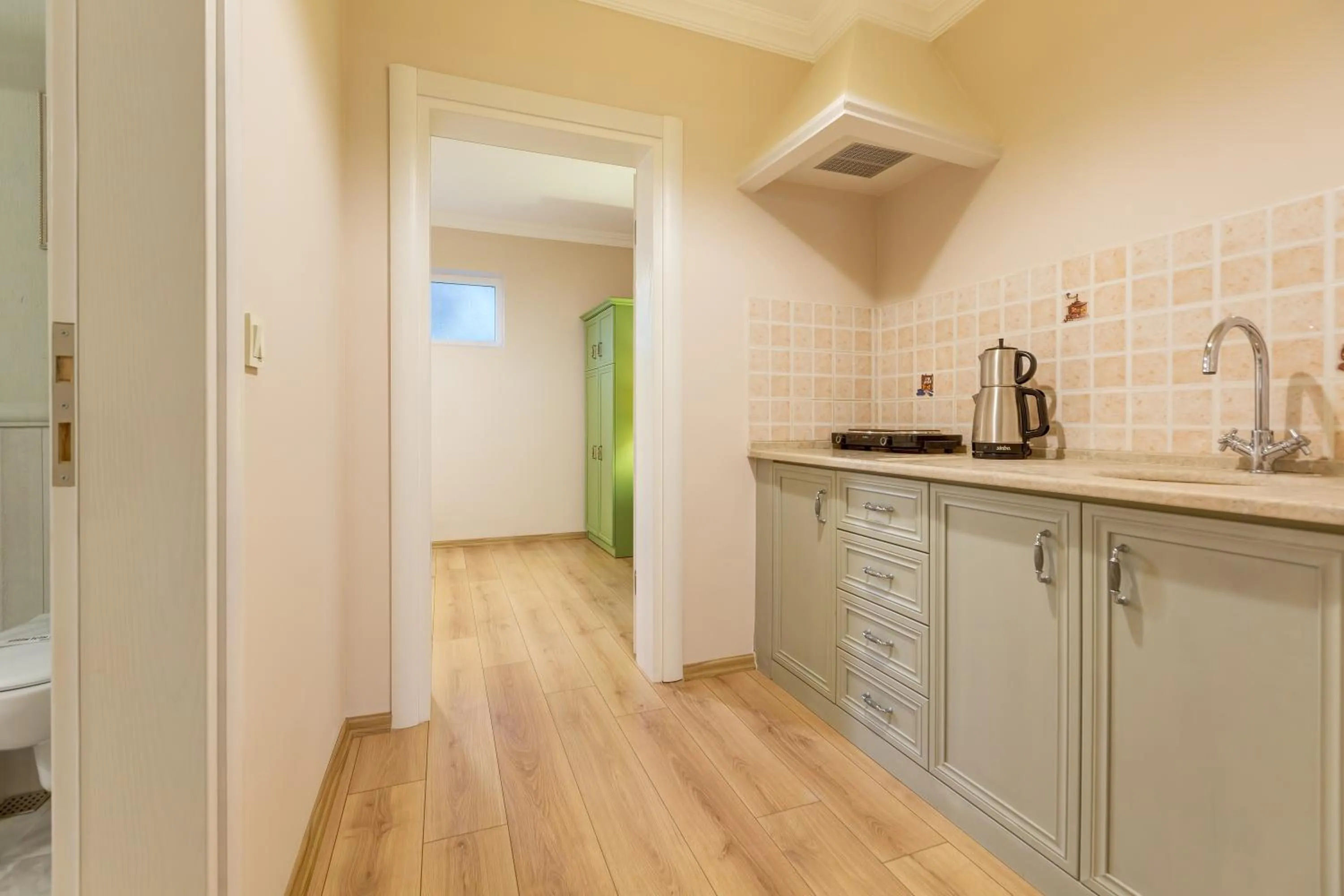 Kitchen or kitchenette in Gurel Garden House