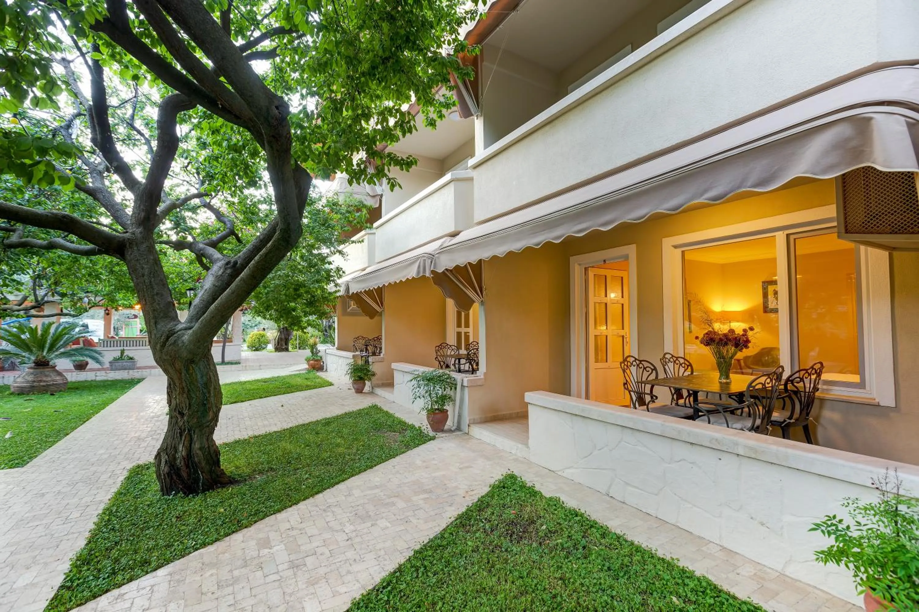 Facade/entrance in Gurel Garden House