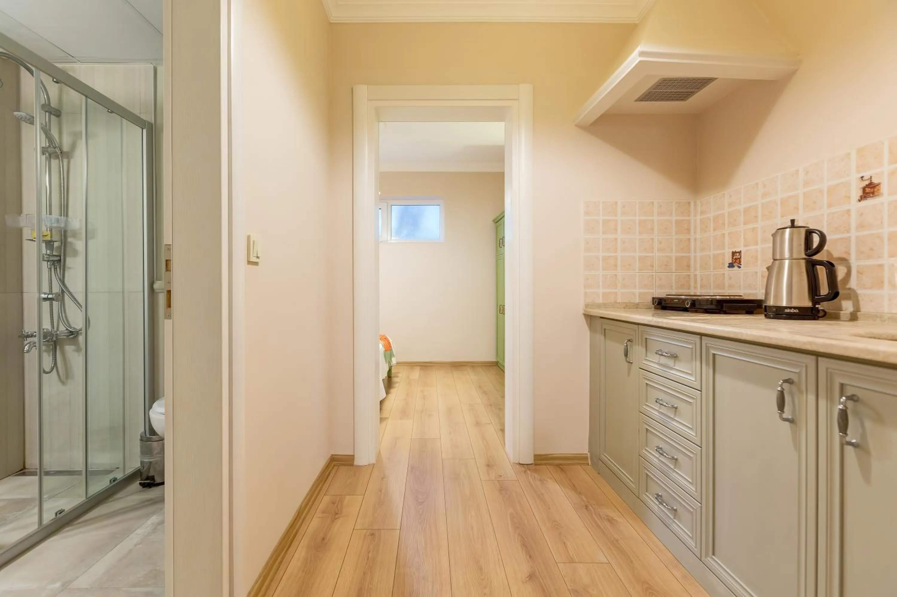 Kitchen or kitchenette in Gurel Garden House