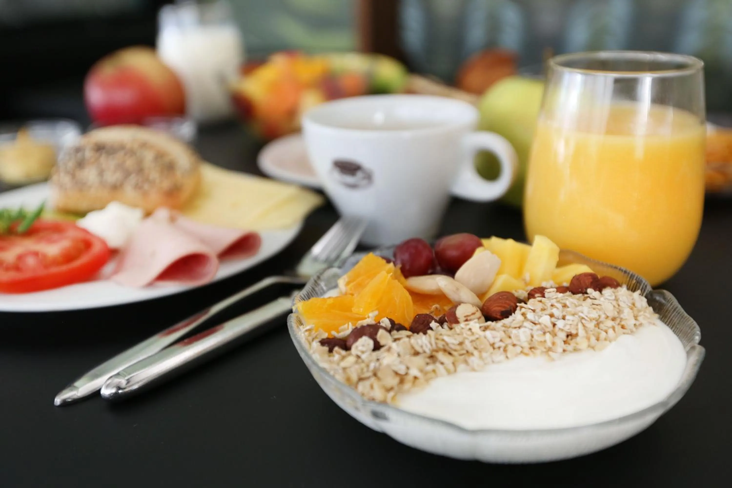 Food and drinks in HOTEL ENGEL LIESTAL - Business & Lifestyle