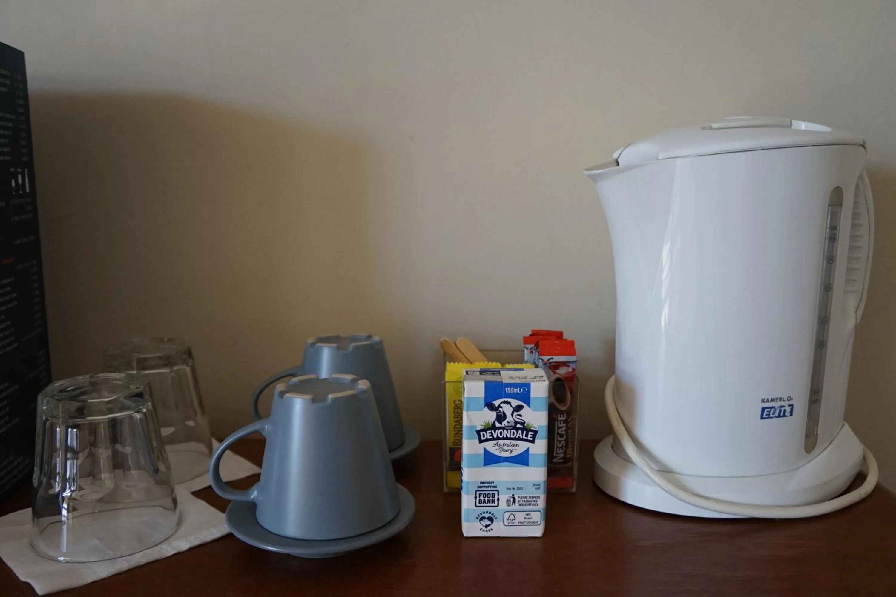 Coffee/tea facilities in Palace Hotel Mortlake Sydney