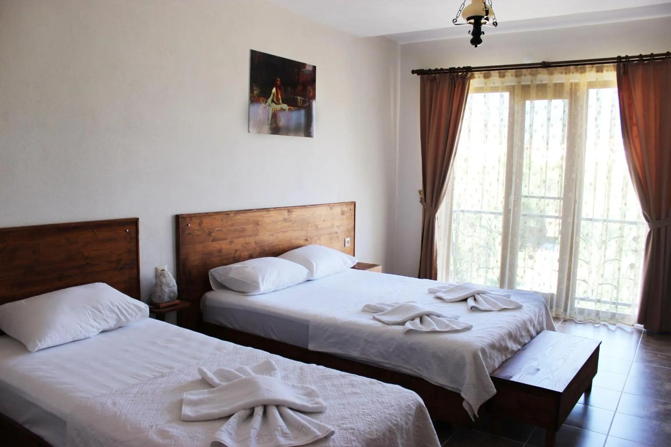 Photo of the whole room, Bed in Kazdaglari Ida Natura Bungalov Hotel