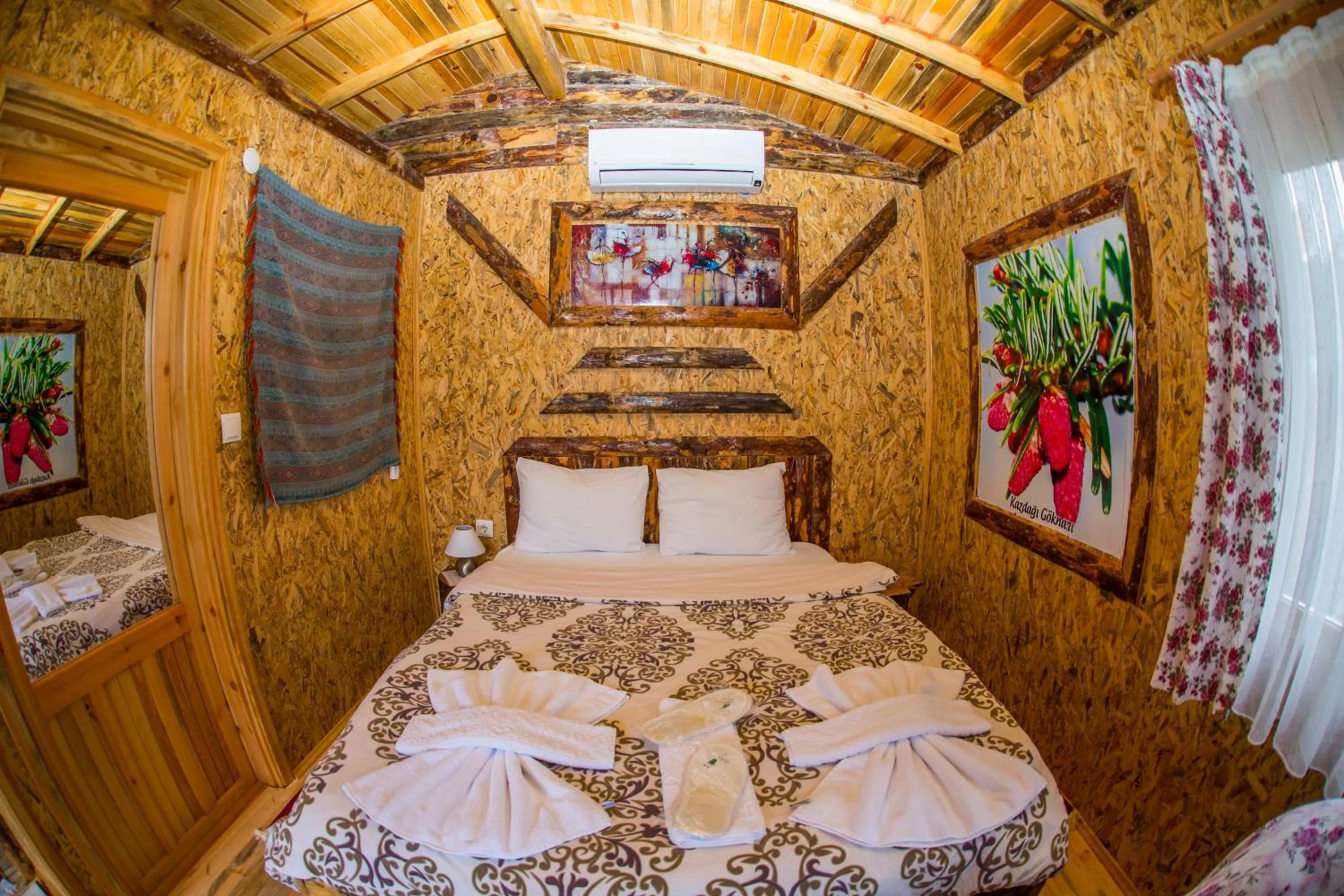 Bed in Kazdaglari Ida Natura Bungalov Hotel