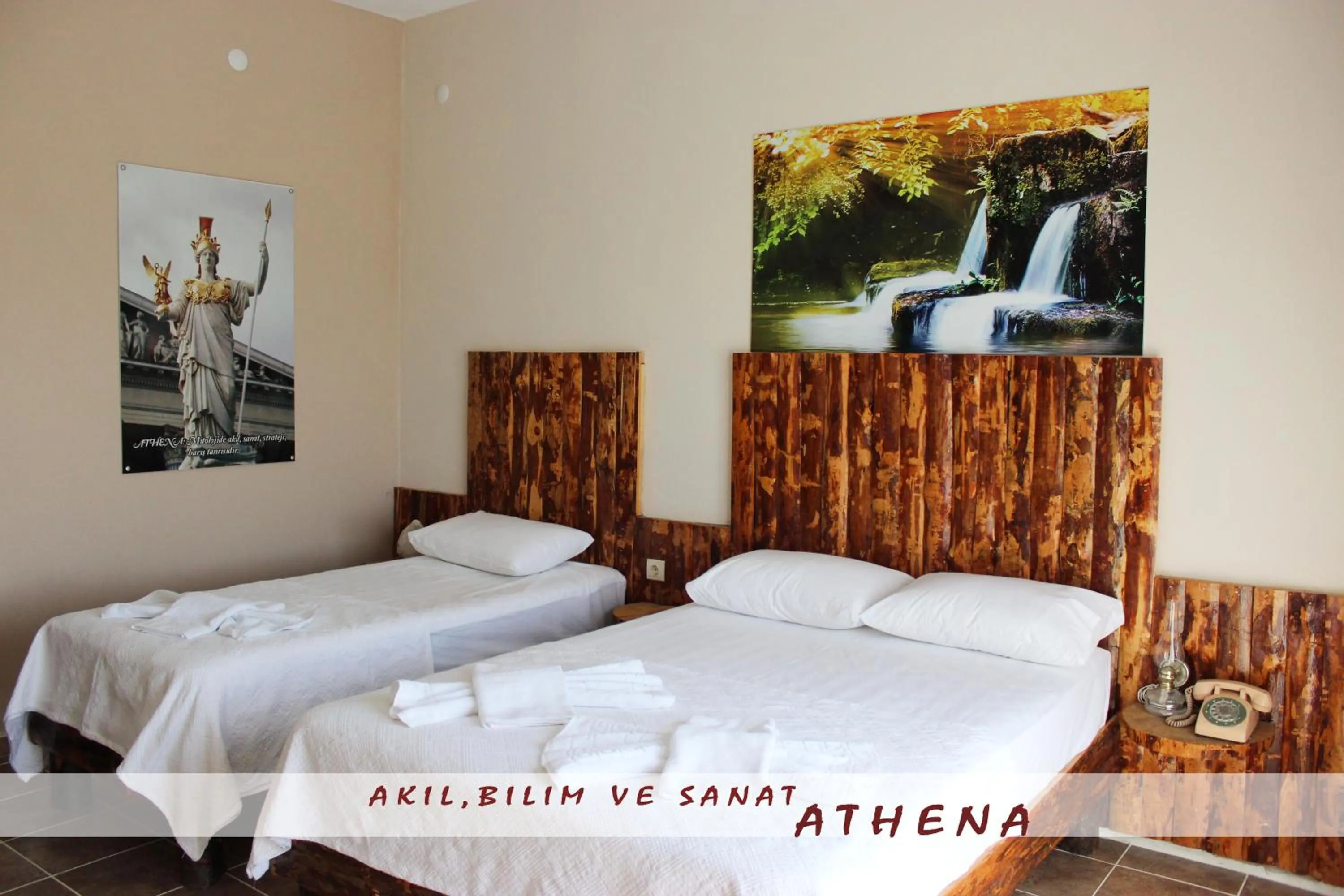 Photo of the whole room, Bed in Kazdaglari Ida Natura Bungalov Hotel