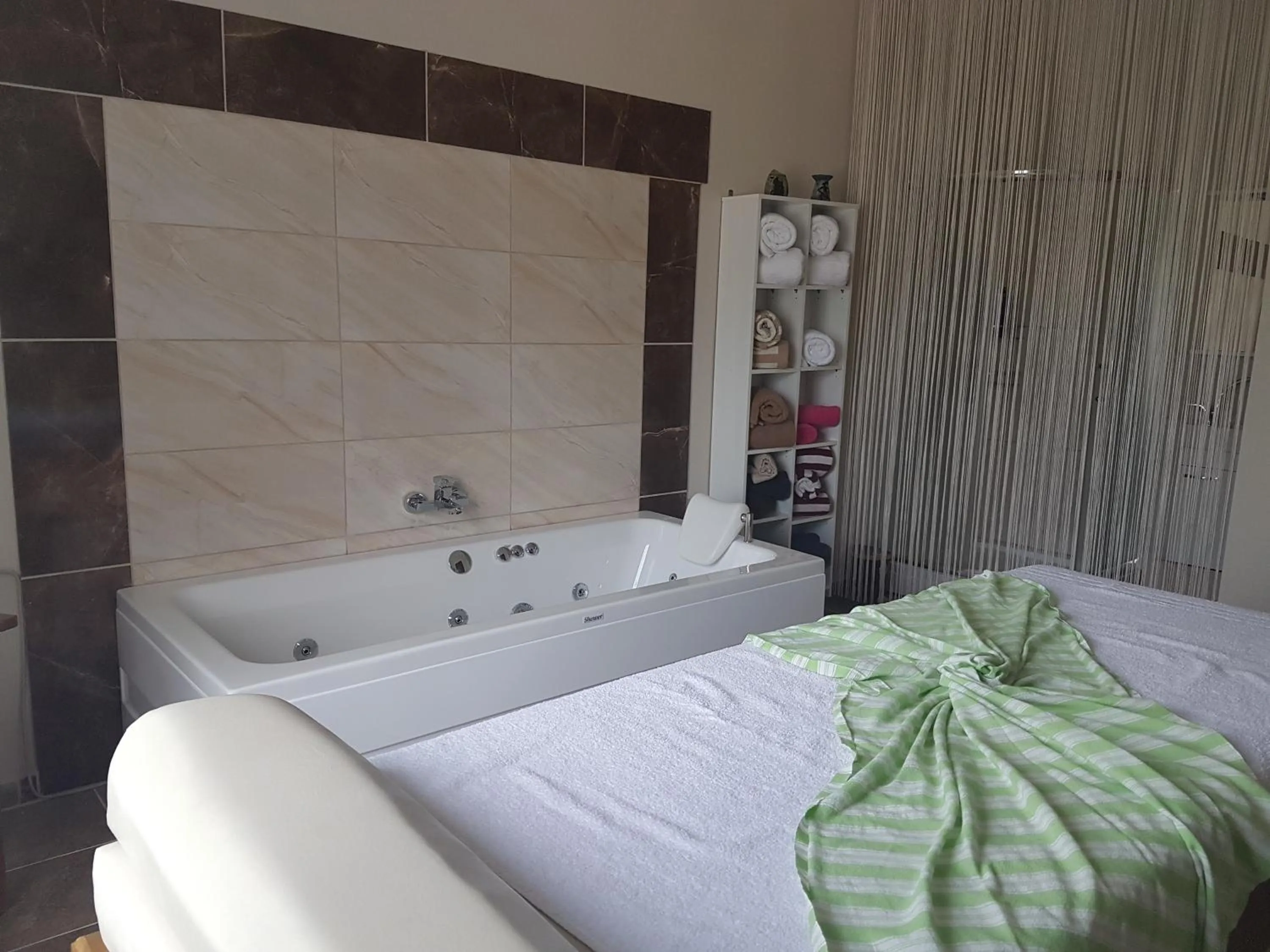 Hot Tub, Bed in Kazdaglari Ida Natura Bungalov Hotel