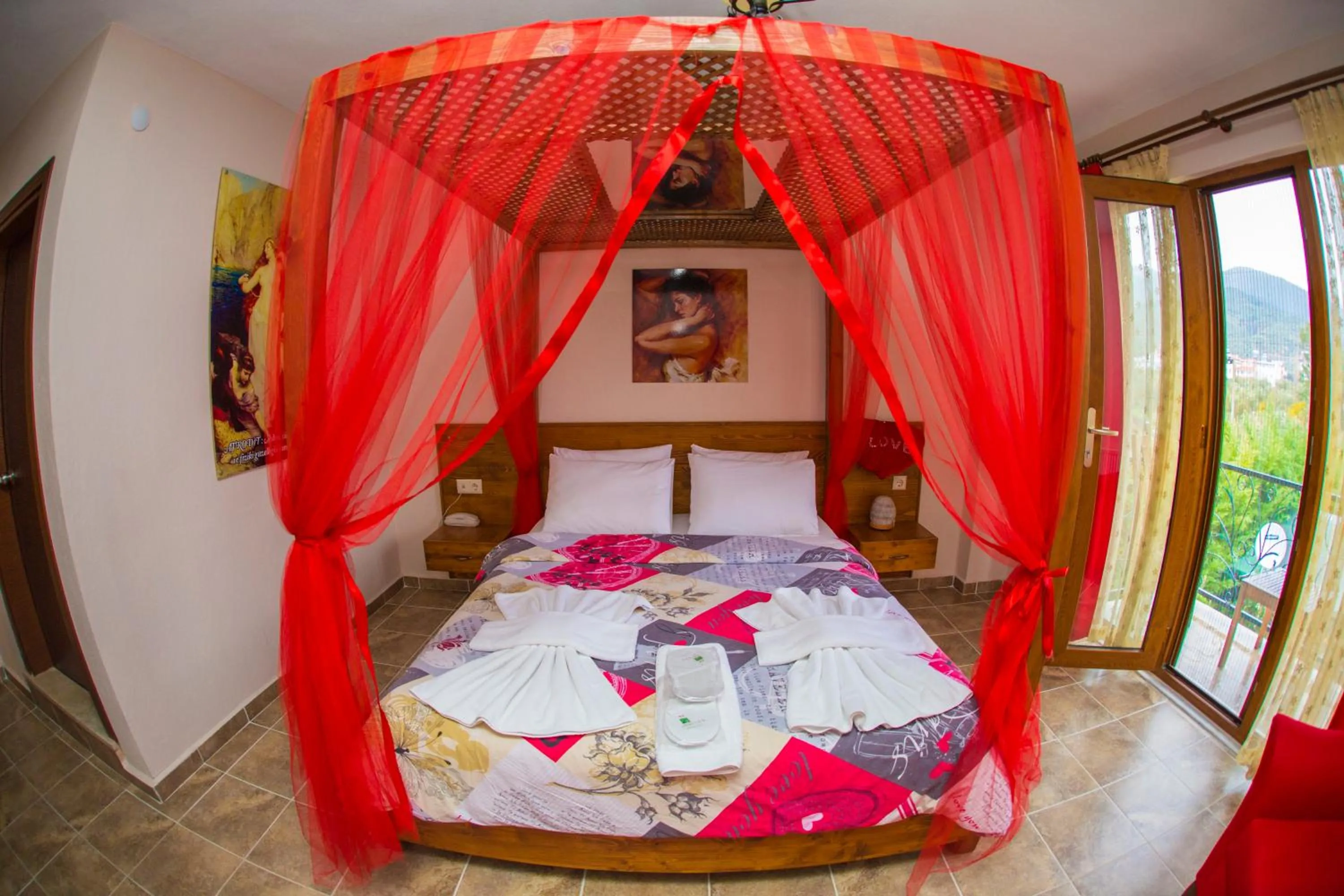 Photo of the whole room, Bed in Kazdaglari Ida Natura Bungalov Hotel