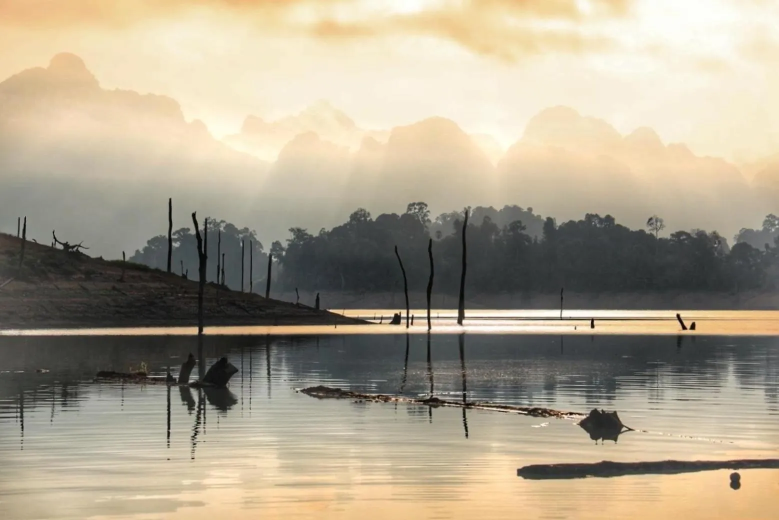 Day in 500 Rai Floating Resort