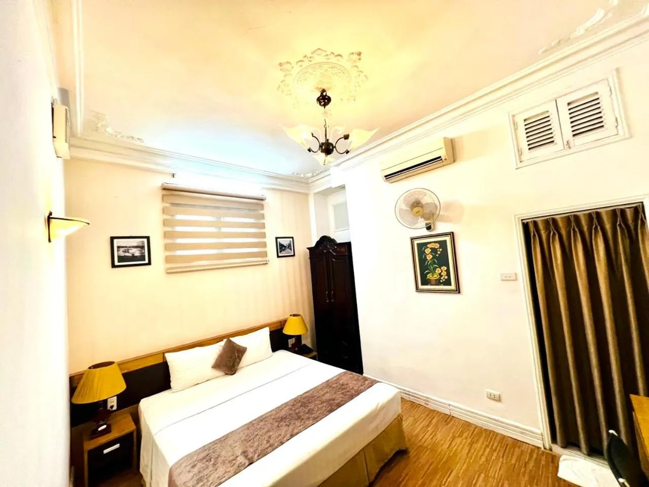 Bed in Hanoi Win Hotel & Travel