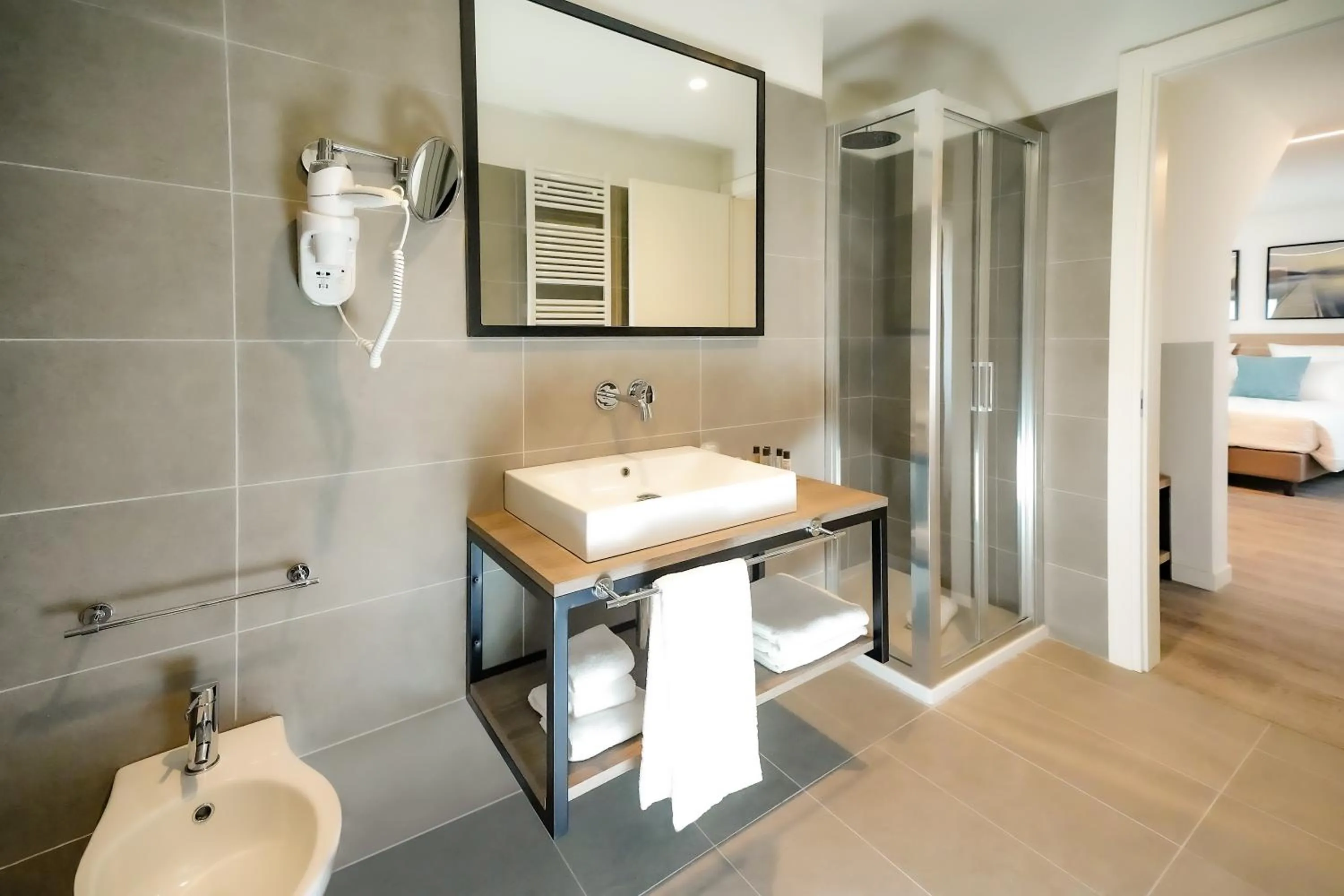 Shower in Bergamo Inn 15