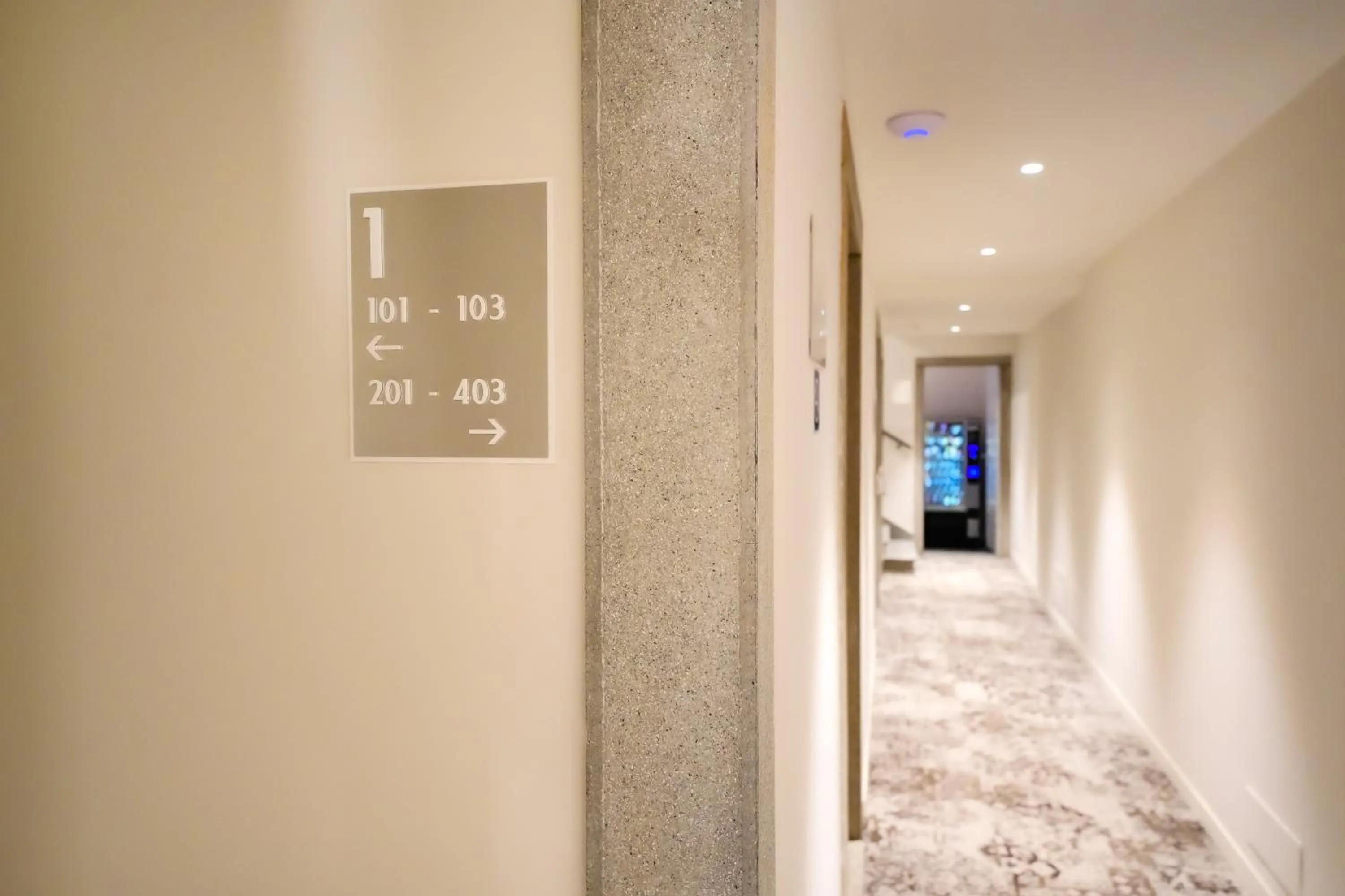 Facade/entrance in Bergamo Inn 15