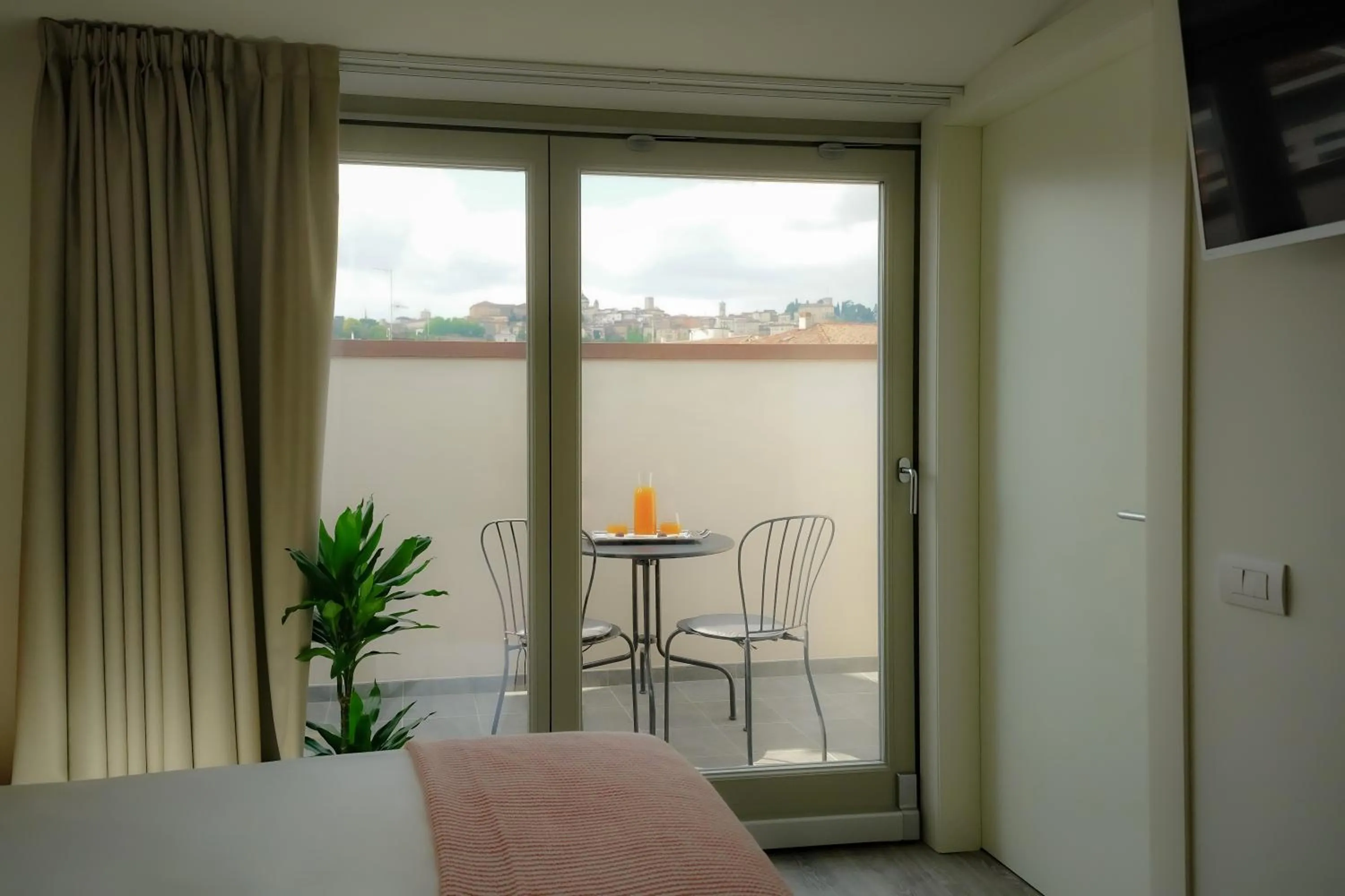 View (from property/room), Bed in Bergamo Inn 15