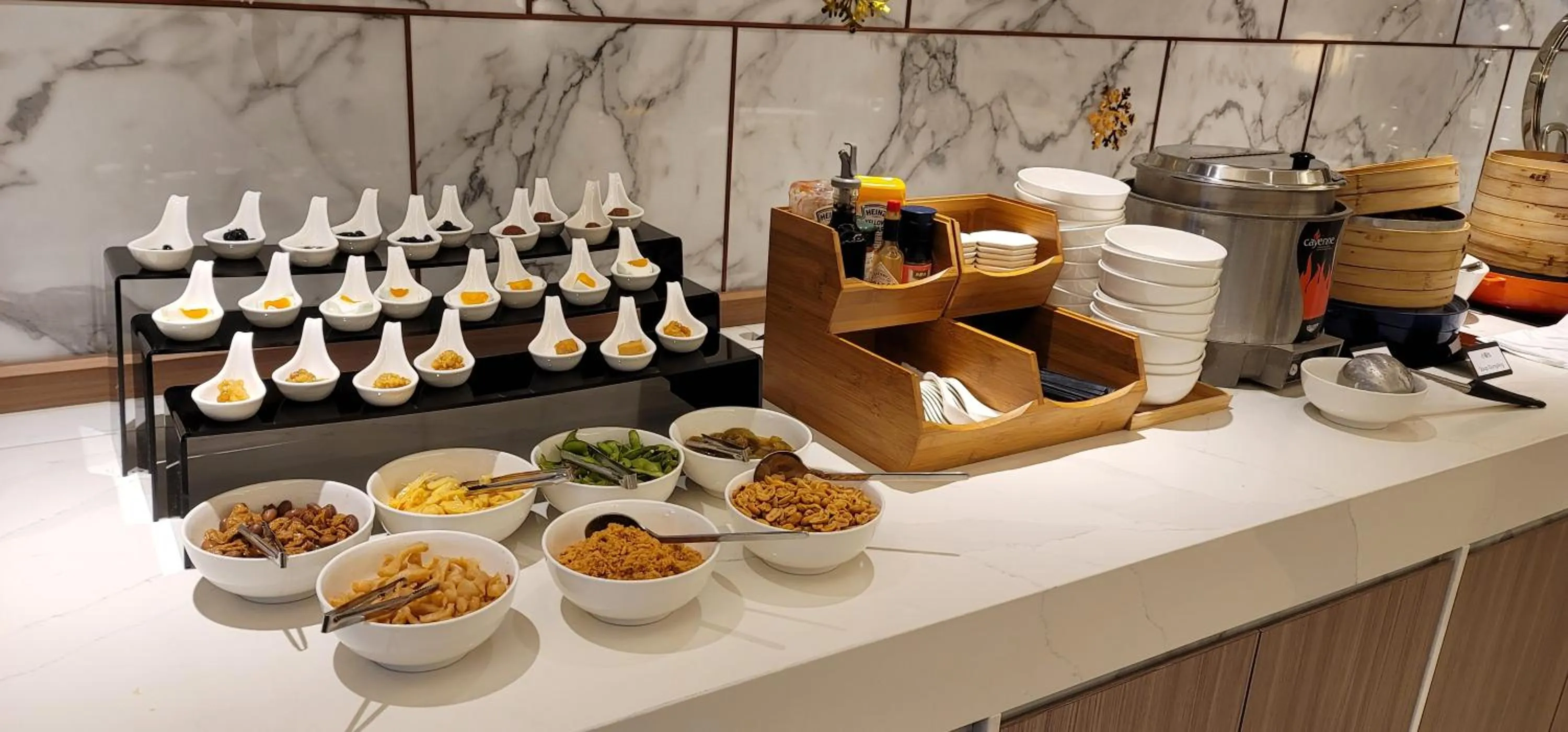 Restaurant/places to eat in Joyfultel