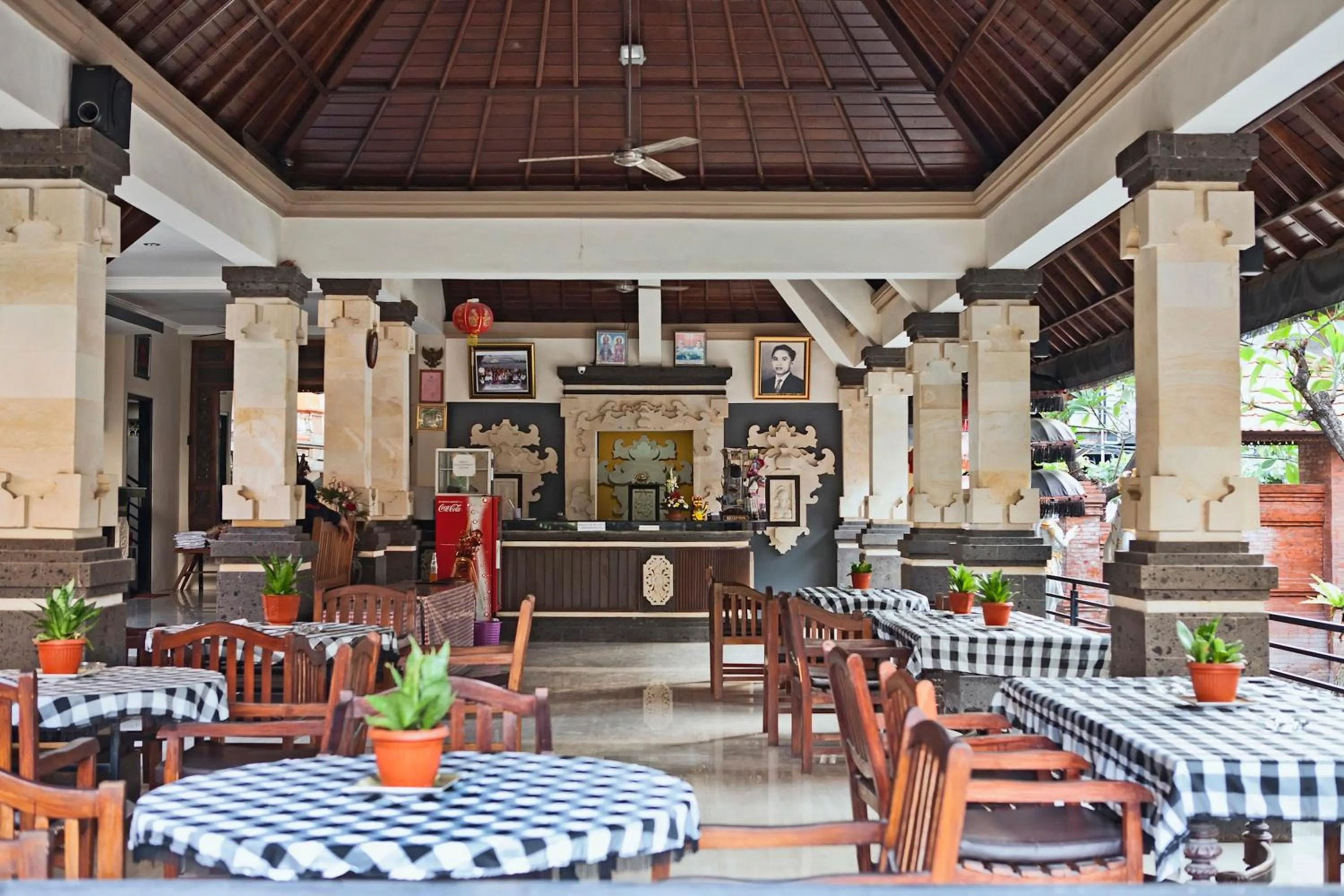 Restaurant/places to eat in Troppo Zone Puri Rama Resort Kuta