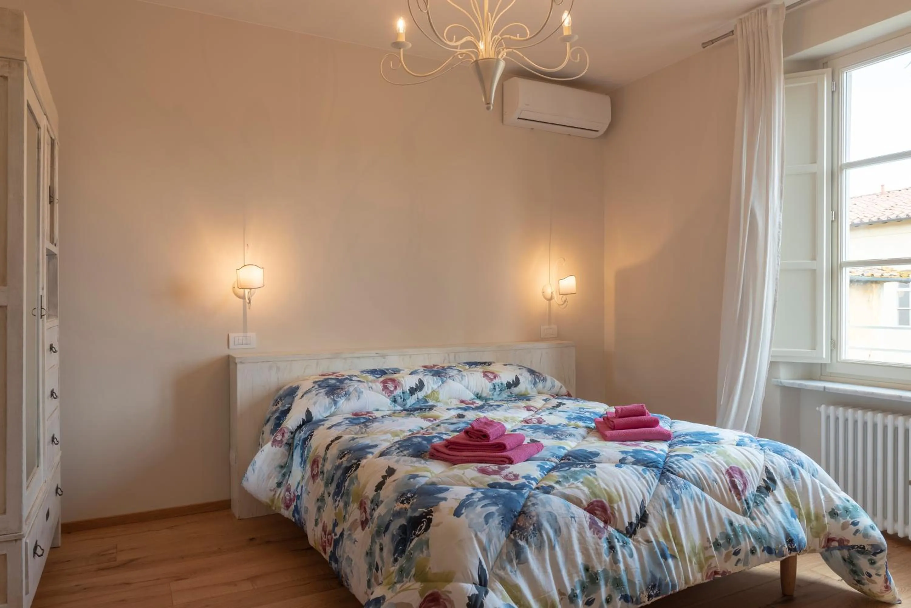 Bed in IN LUCUS Guest House