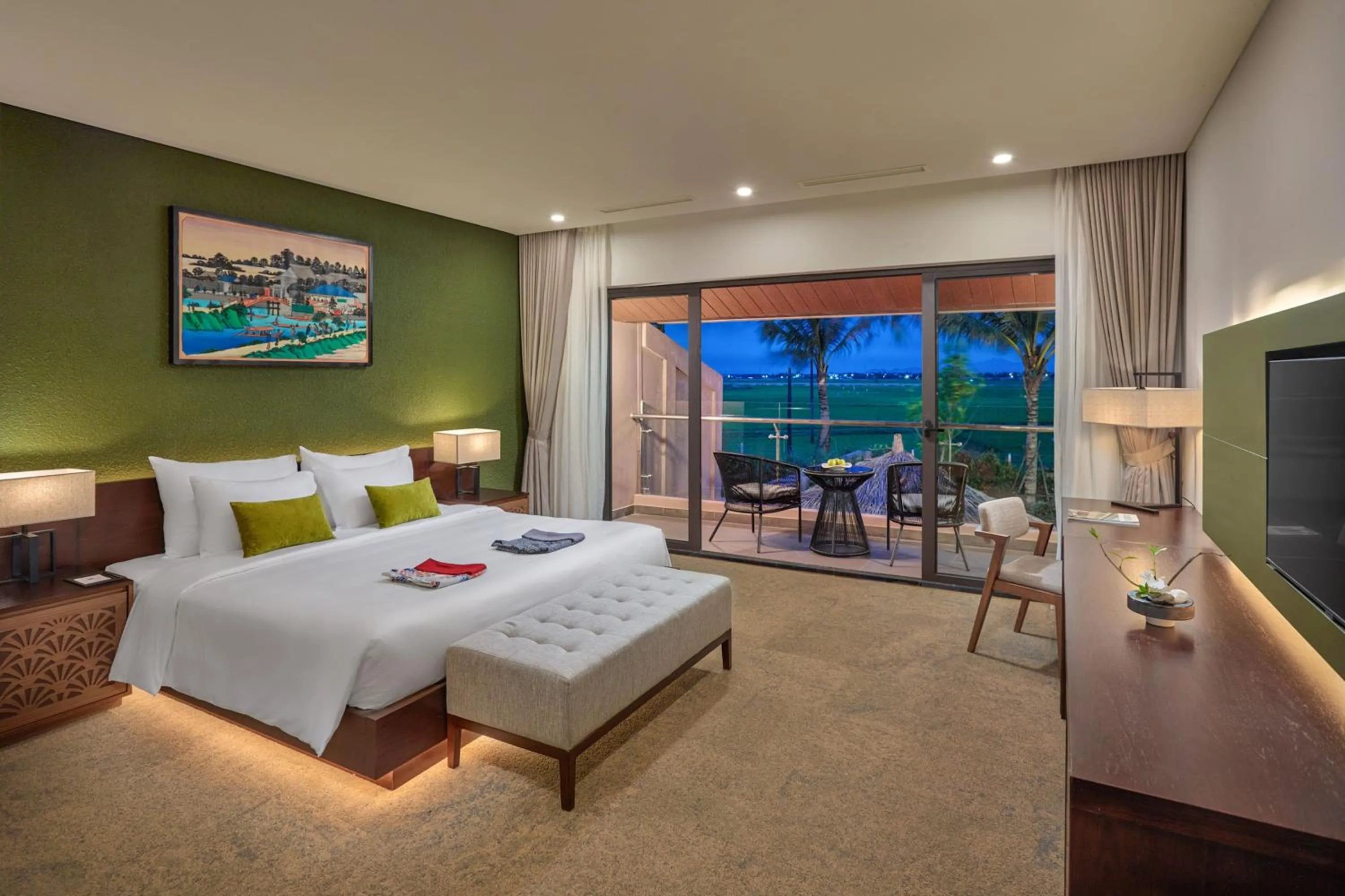 Bed in Kobi Onsen Resort Hue Affiliated by Meliá