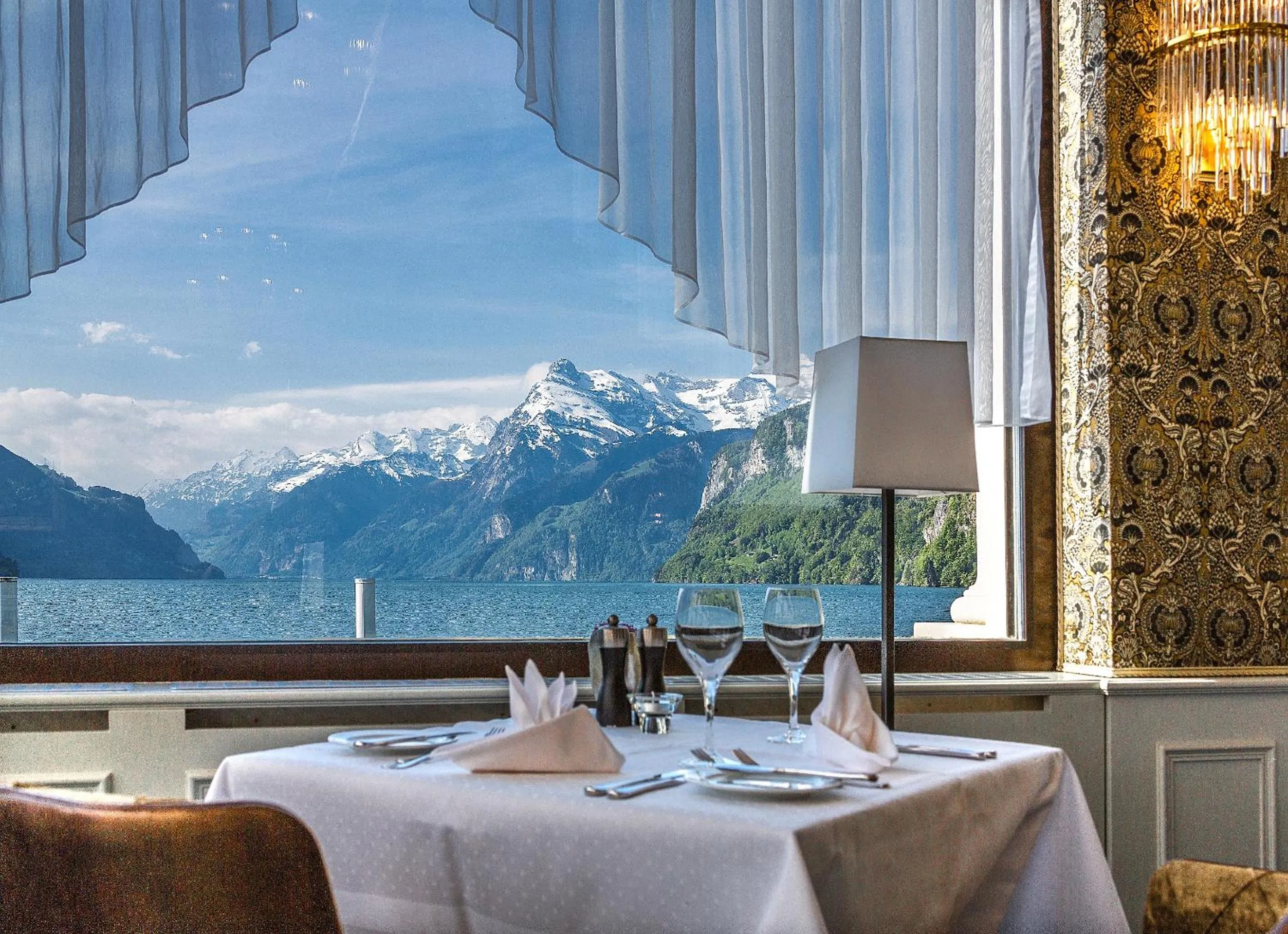 Restaurant/places to eat in Seehotel Waldstätterhof Swiss Quality