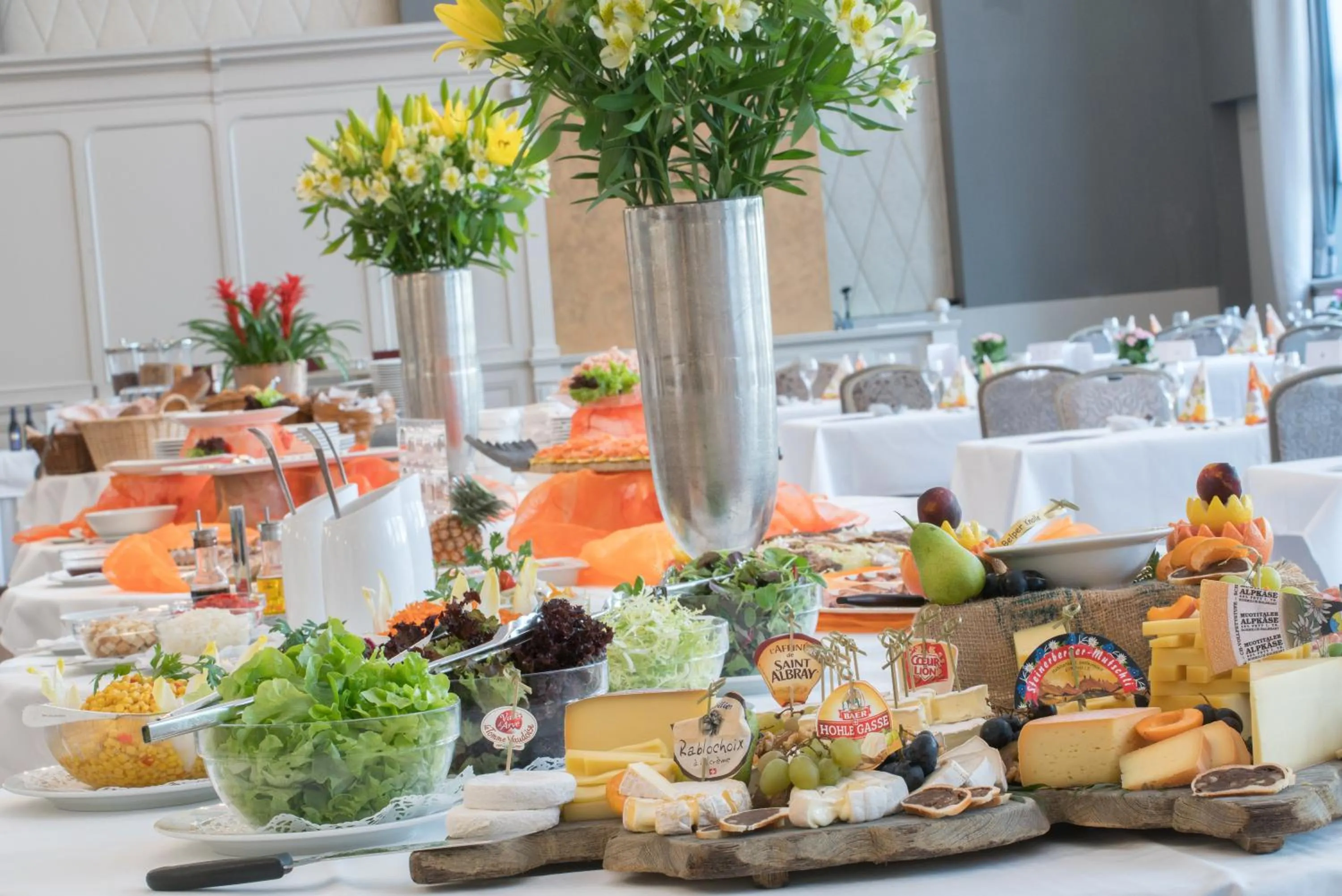 Food and drinks in Seehotel Waldstätterhof Swiss Quality