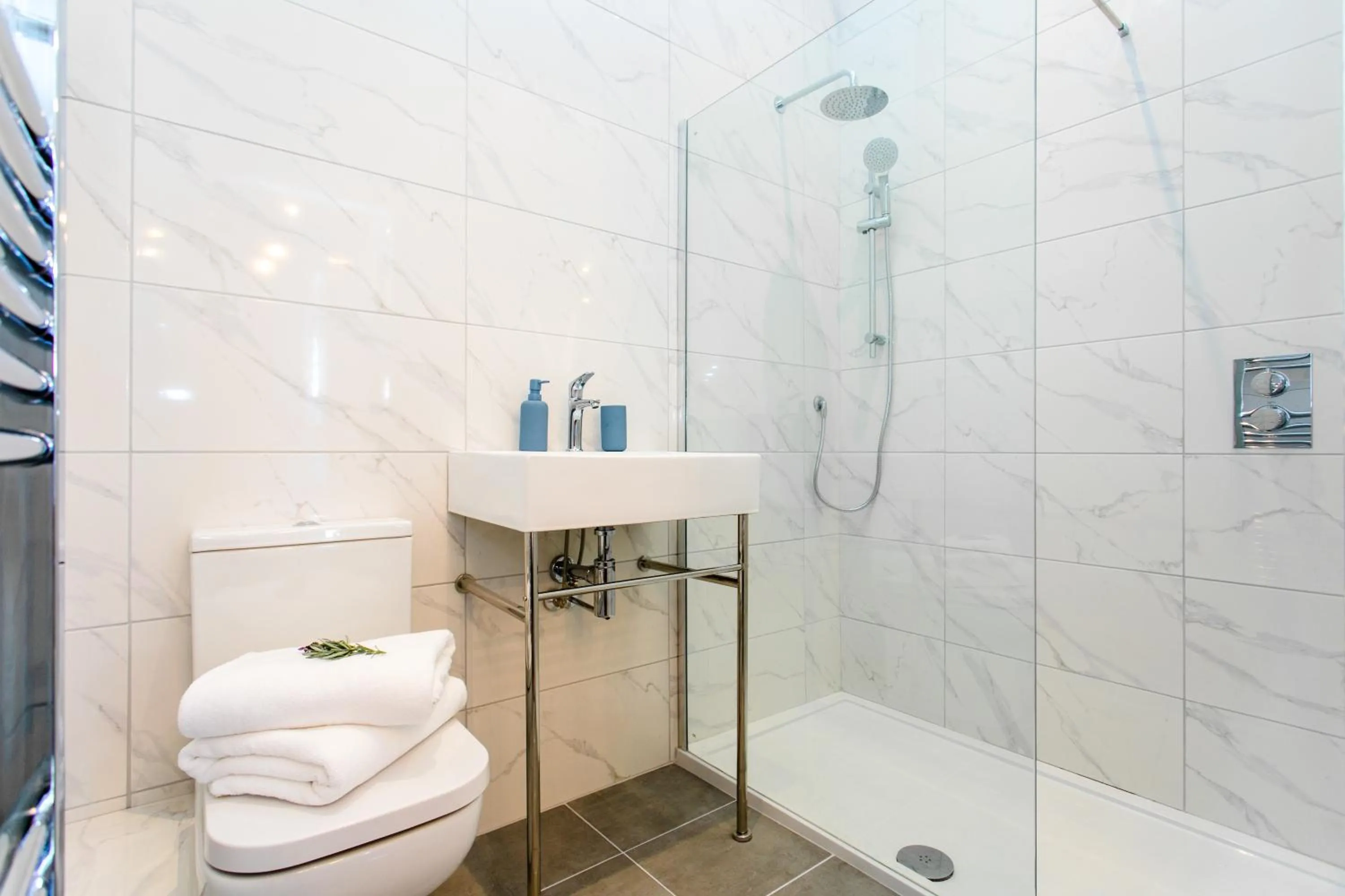 Shower in Stay Coastal