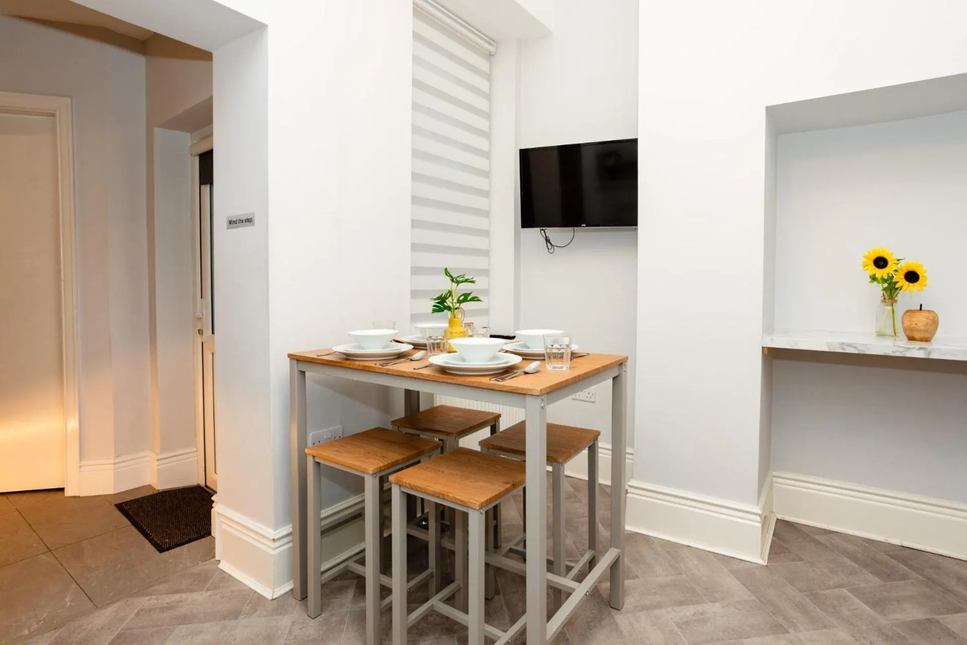 Dining area in Stay Coastal