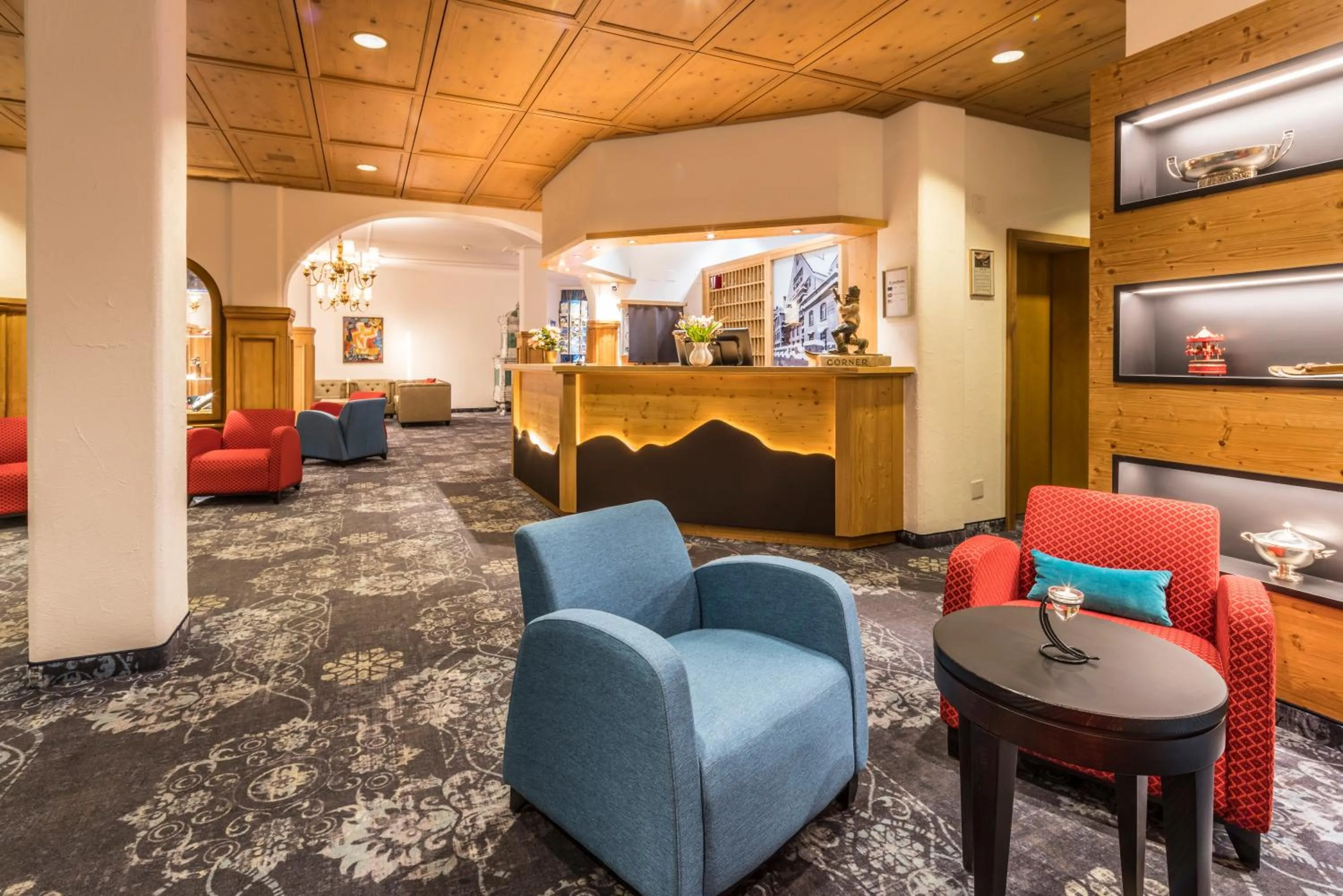 Lobby or reception in Central Sporthotel Davos