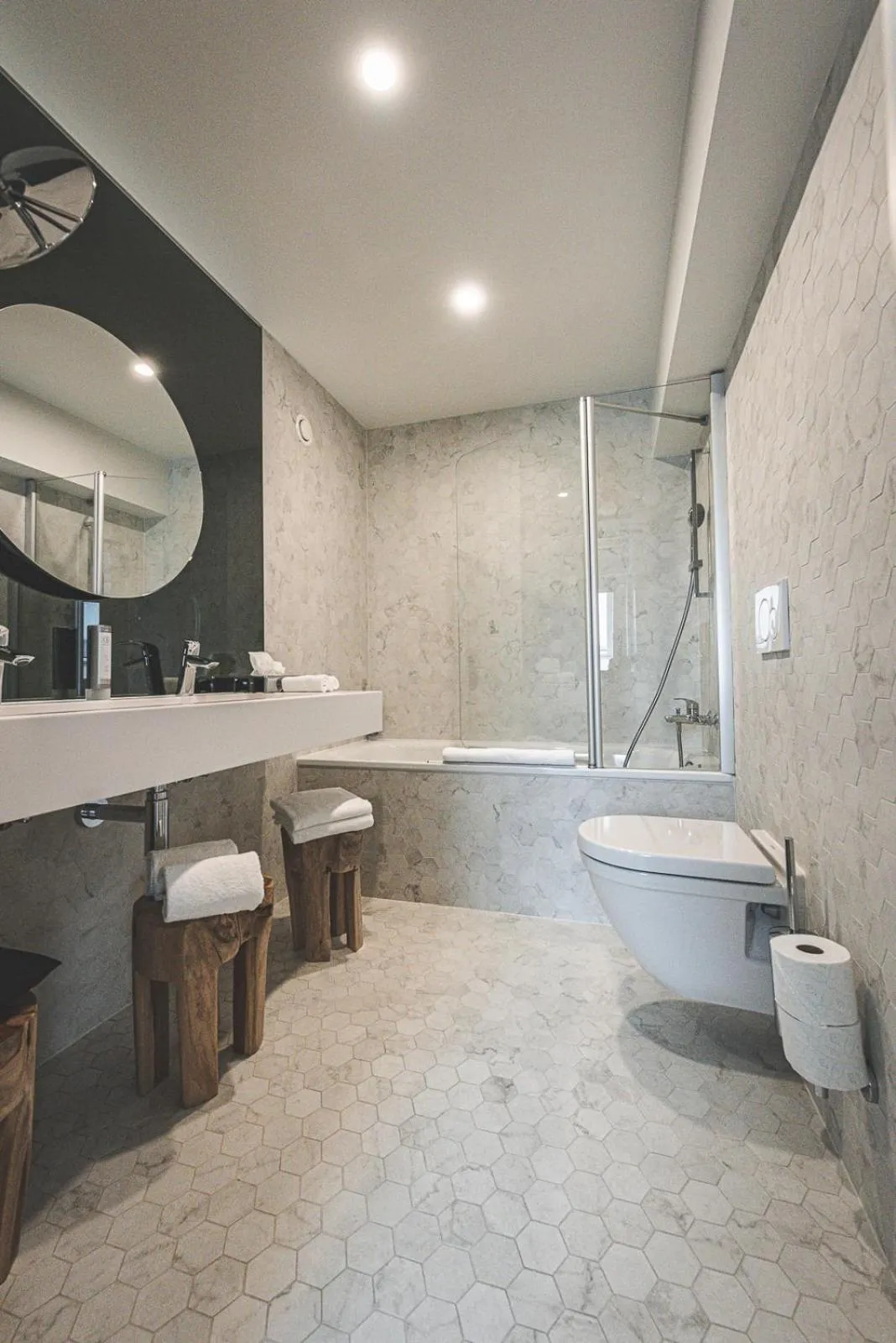 Toilet in Hotel Bernina Geneva