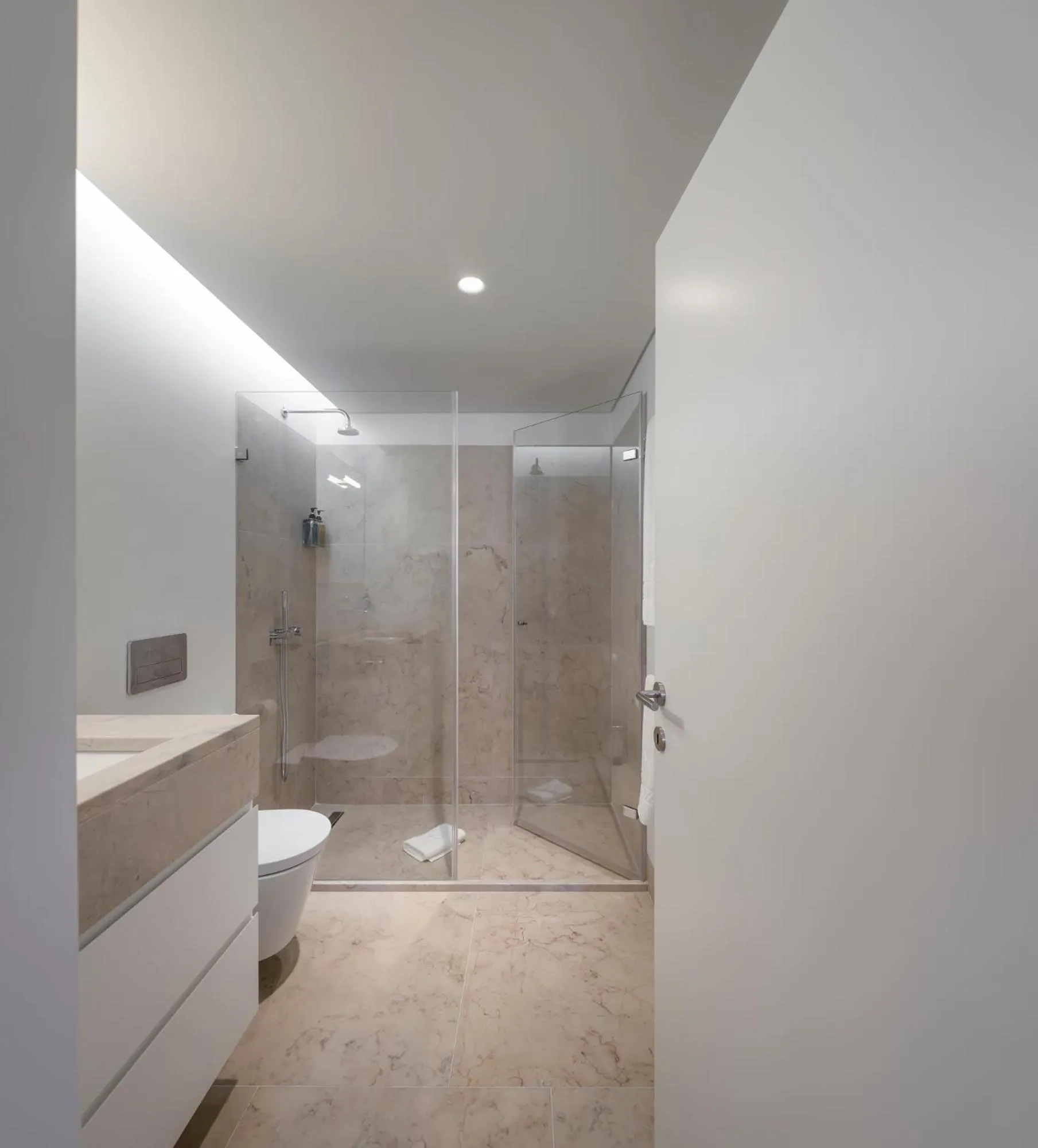 Bathroom in Lisbon Serviced Apartments - Mouraria