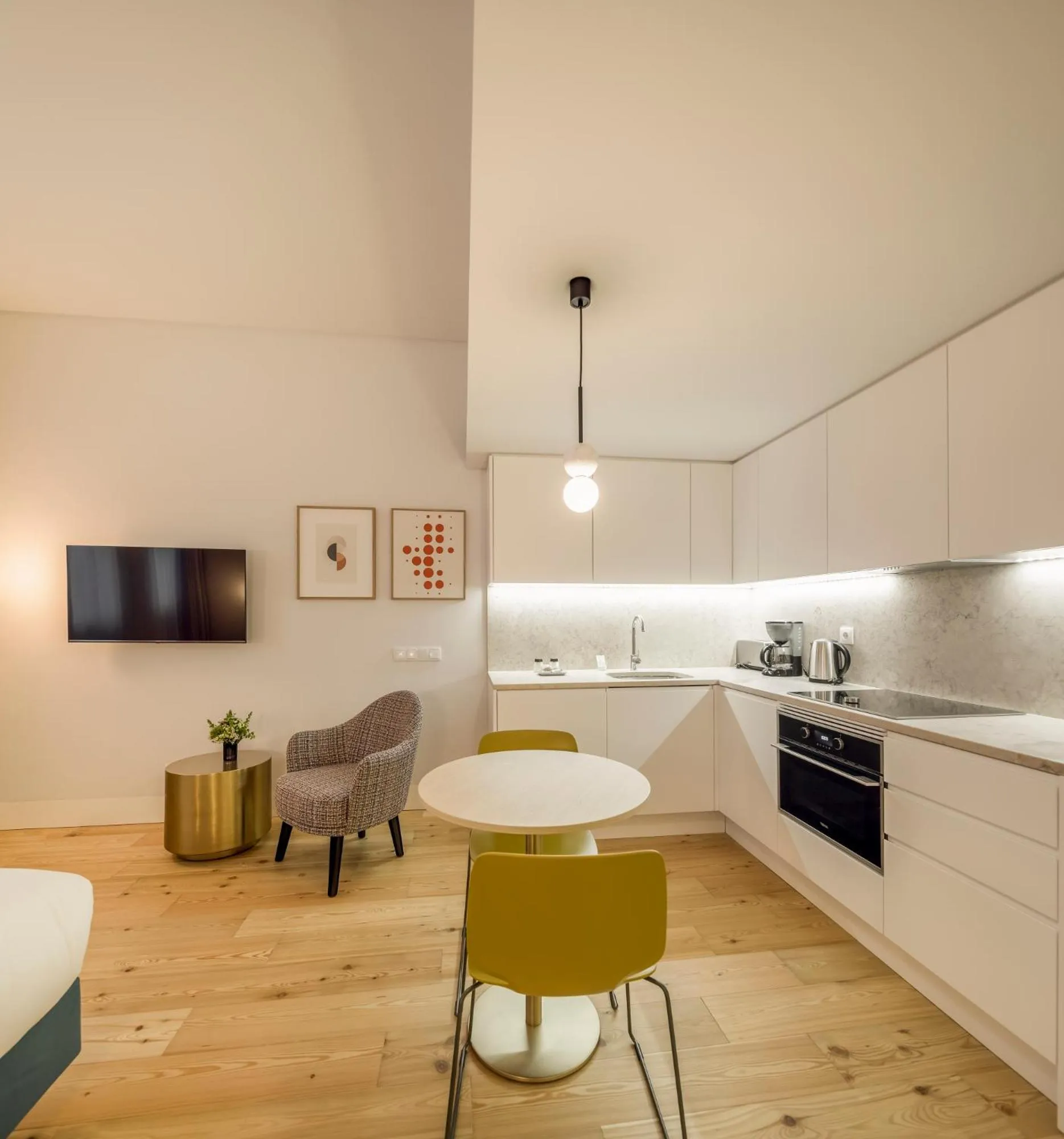 Kitchen or kitchenette in Lisbon Serviced Apartments - Mouraria