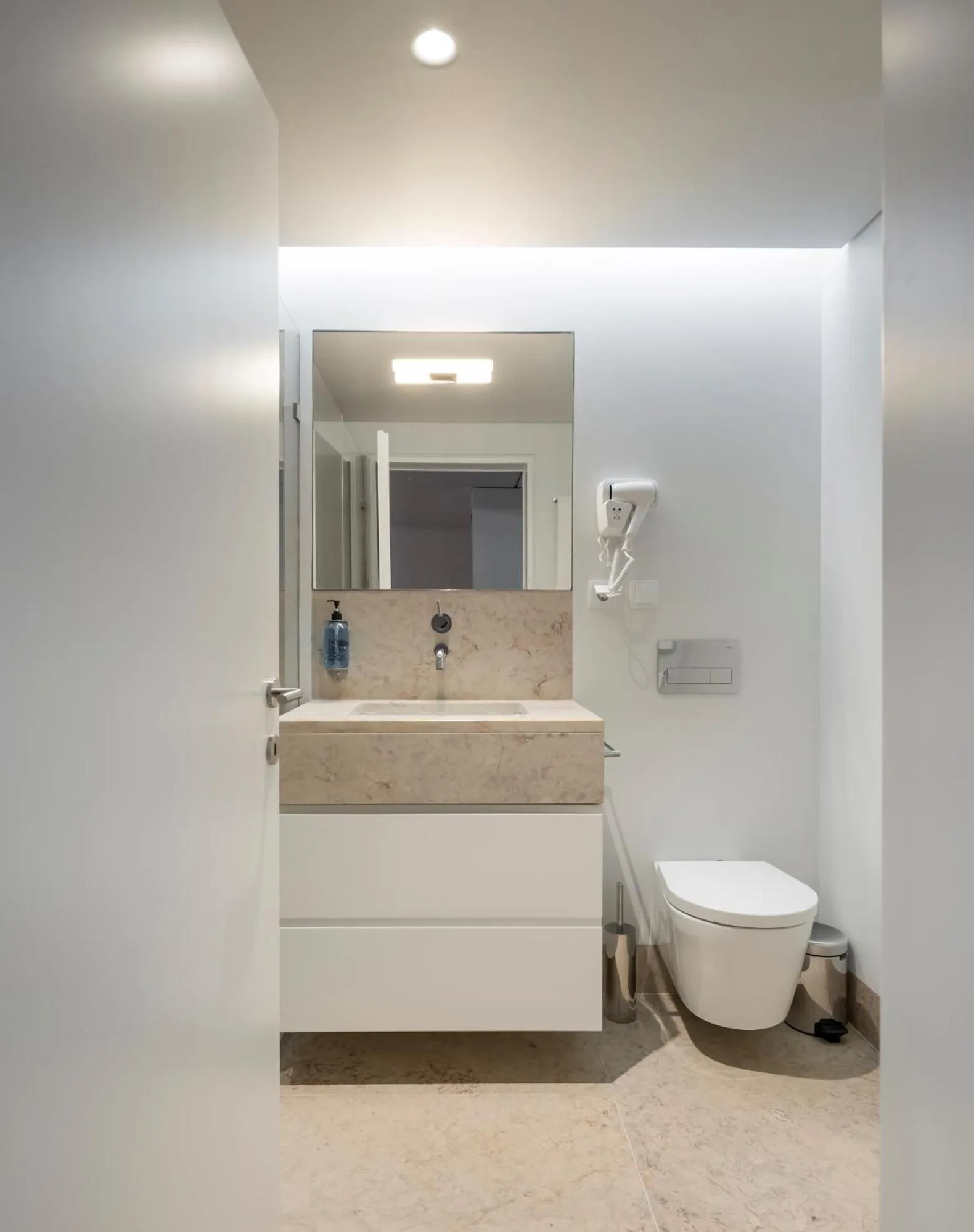 Bathroom in Lisbon Serviced Apartments - Mouraria
